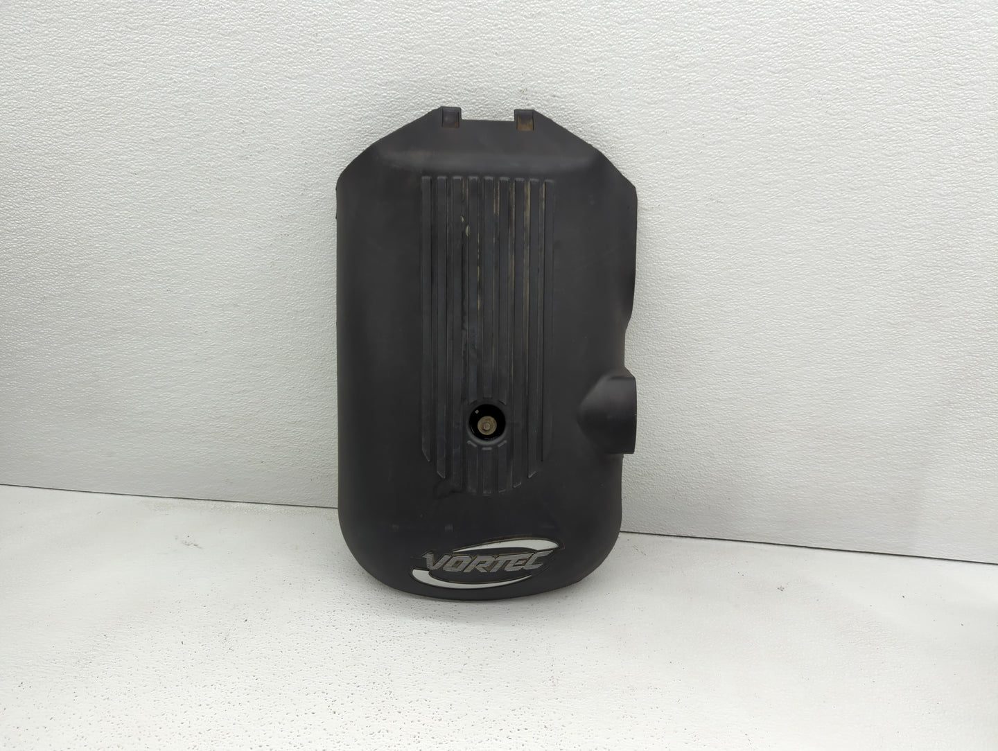 2004 Chevrolet Silverado 1500 Engine Cover - Oemusedautoparts1.com