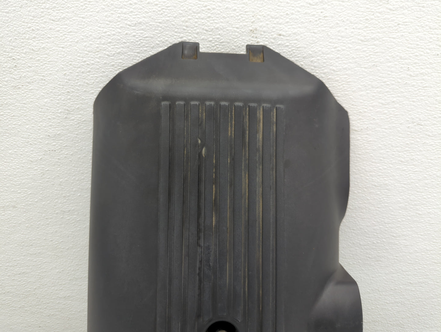 2004 Chevrolet Silverado 1500 Engine Cover - Oemusedautoparts1.com