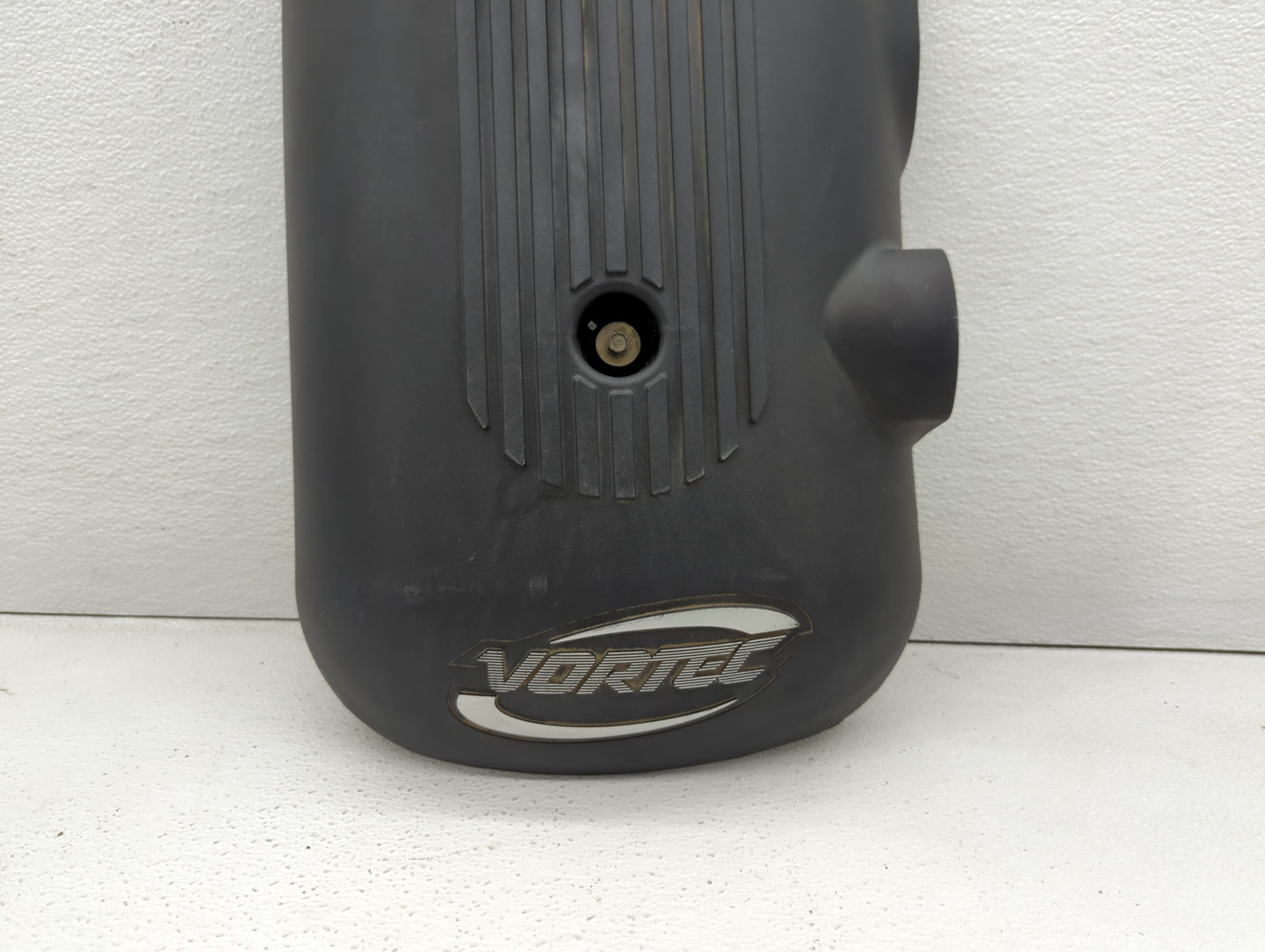 2004 Chevrolet Silverado 1500 Engine Cover - Oemusedautoparts1.com