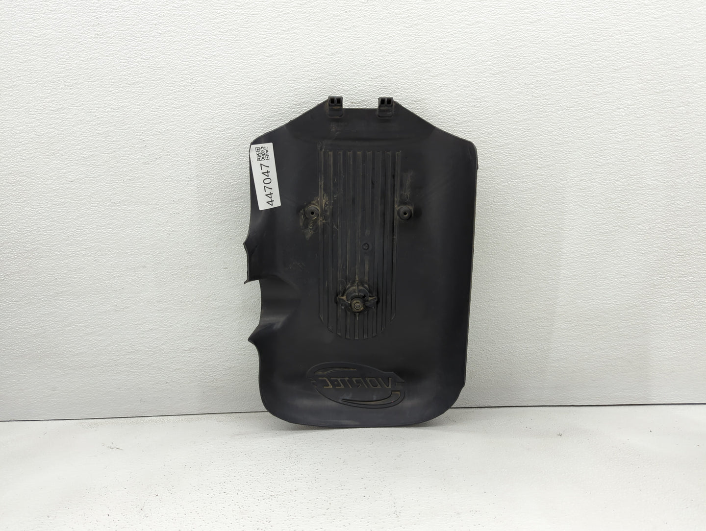 2004 Chevrolet Silverado 1500 Engine Cover - Oemusedautoparts1.com
