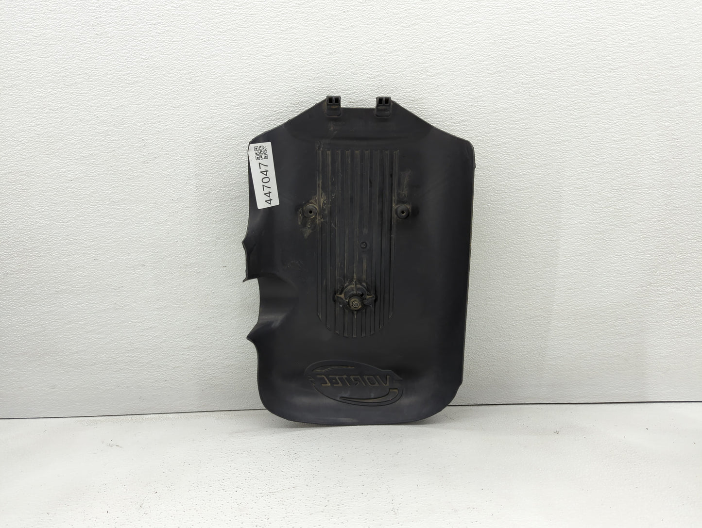 2004 Chevrolet Silverado 1500 Engine Cover - Oemusedautoparts1.com