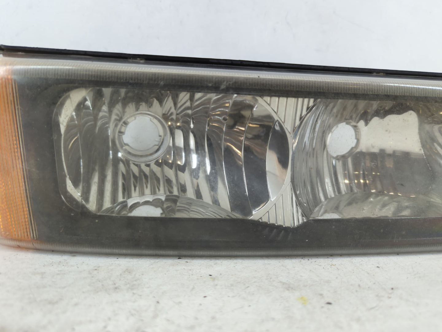 2004 Chevrolet Silverado 1500 Right Turn Signal - Oemusedautoparts1.com