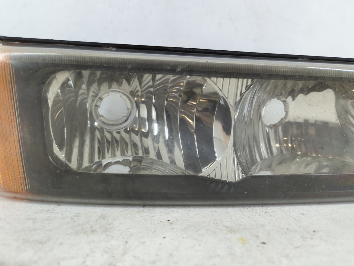 2004 Chevrolet Silverado 1500 Right Turn Signal - Oemusedautoparts1.com