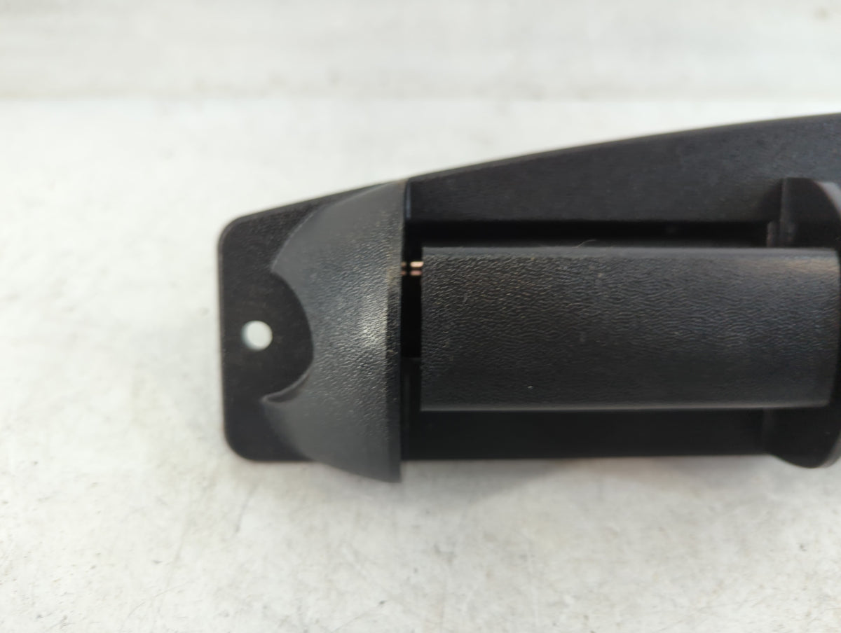 2004 Chevrolet Silverado 1500 Exterior Door Handle Black - Oemusedautoparts1.com
