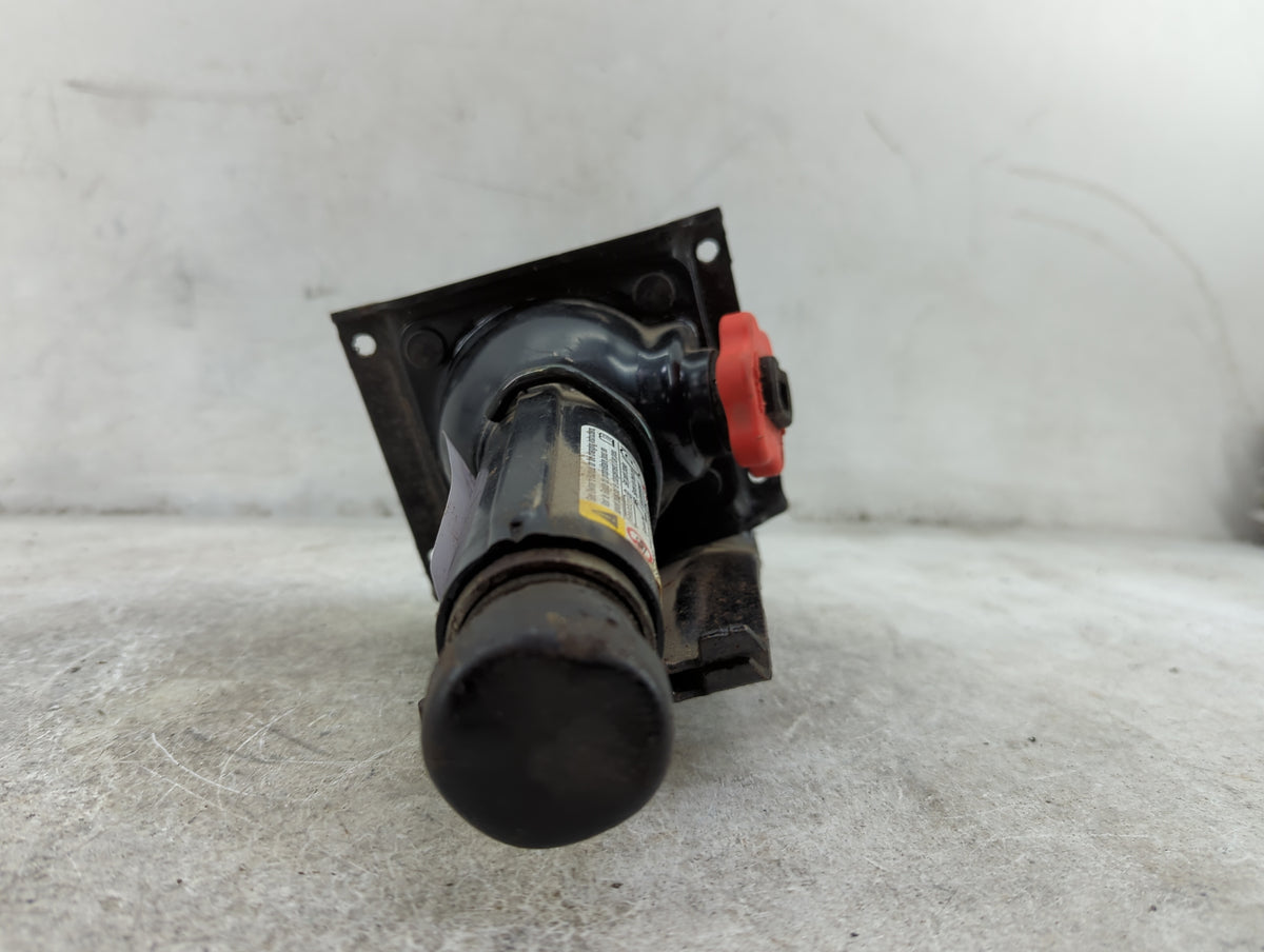 2004 Chevrolet Silverado 2500 Spare Scissor Car Jack - Oemusedautoparts1.com