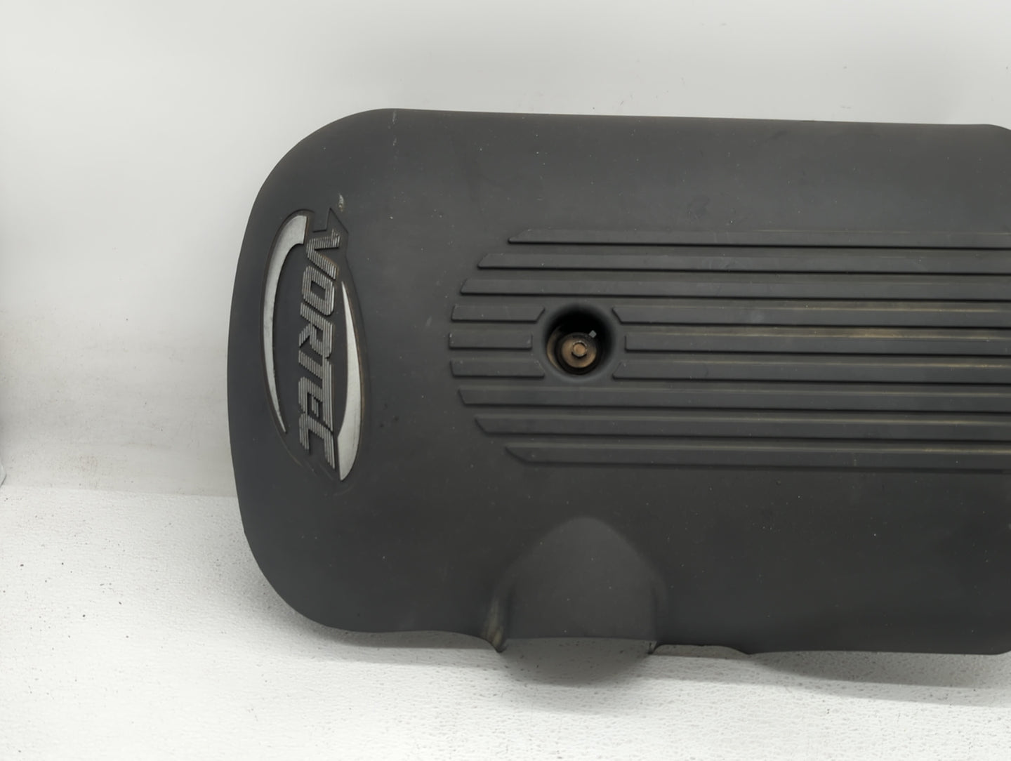 2004 Chevrolet Silverado 2500 Engine Cover - Oemusedautoparts1.com