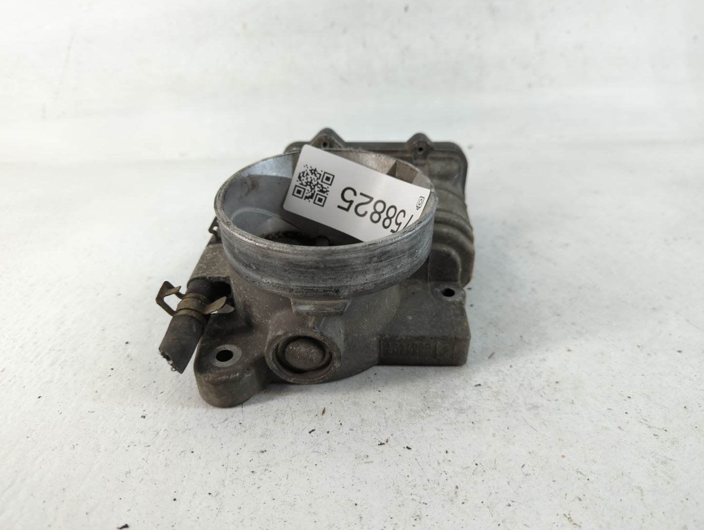 2003-2004 Chevrolet Silverado 2500 Throttle Body P/N:1257080 Fits Fits 2003 2004 2005 2006 2007 OEM Used Auto Parts - Oemuse