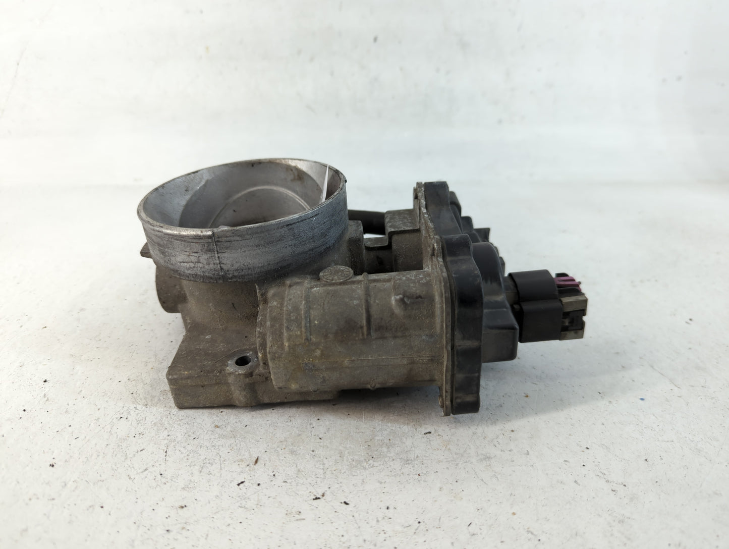 2003-2004 Chevrolet Silverado 2500 Throttle Body P/N:1257080 Fits Fits 2003 2004 2005 2006 2007 OEM Used Auto Parts - Oemuse