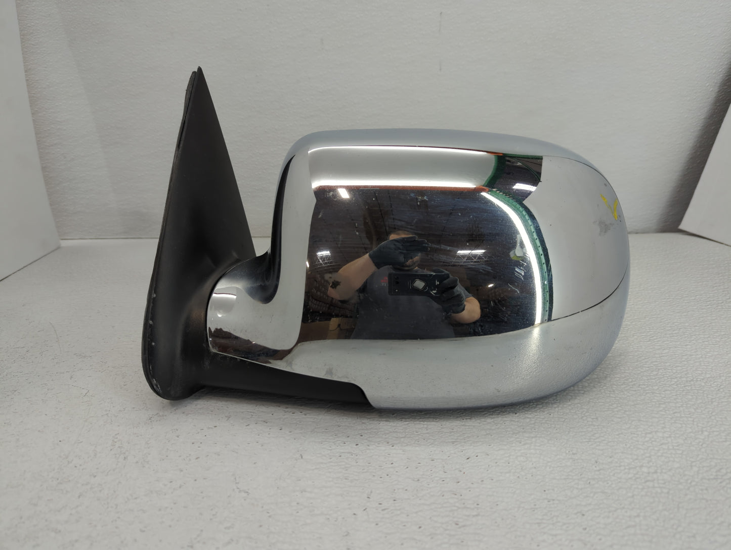 1999-2007 Chevrolet Silverado 2500 Driver Side View Mirror - Left Door Mirror OEM Used - Oemusedautoparts1.com