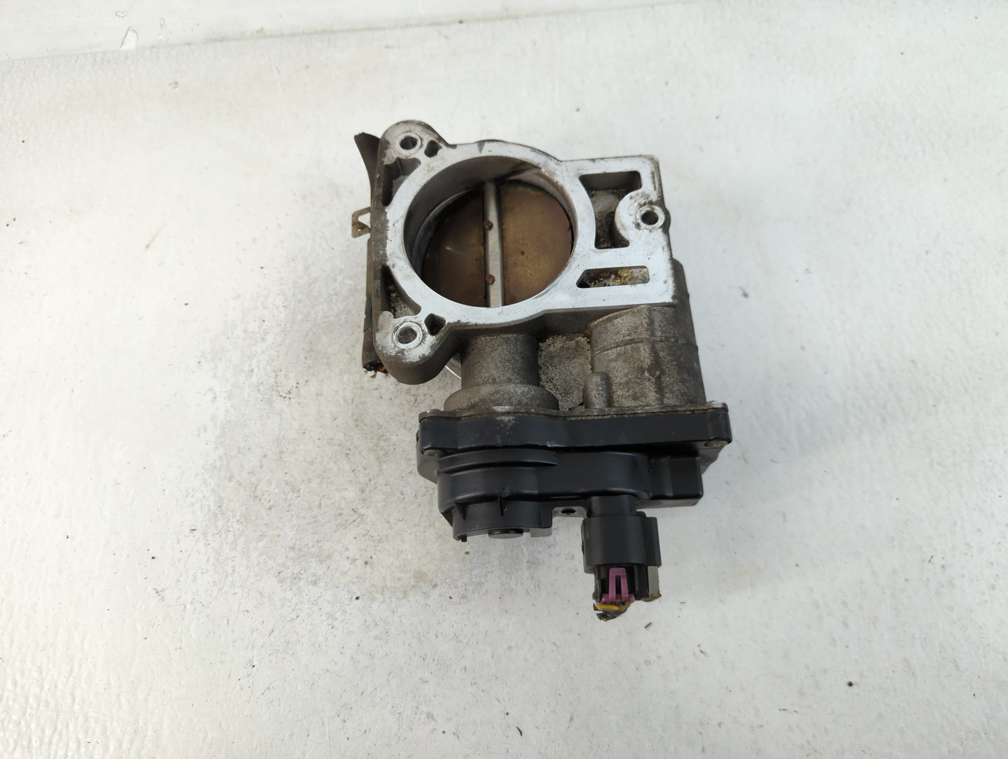 2003-2004 Chevrolet Silverado 2500 Throttle Body P/N:1257080 Fits Fits 2003 2004 2005 2006 2007 OEM Used Auto Parts - Oemuse