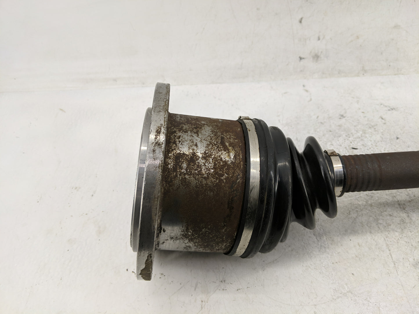 2001-2006 Chevrolet Silverado 3500 Axle Shaft Front Driver Cv C/v - Oemusedautoparts1.com