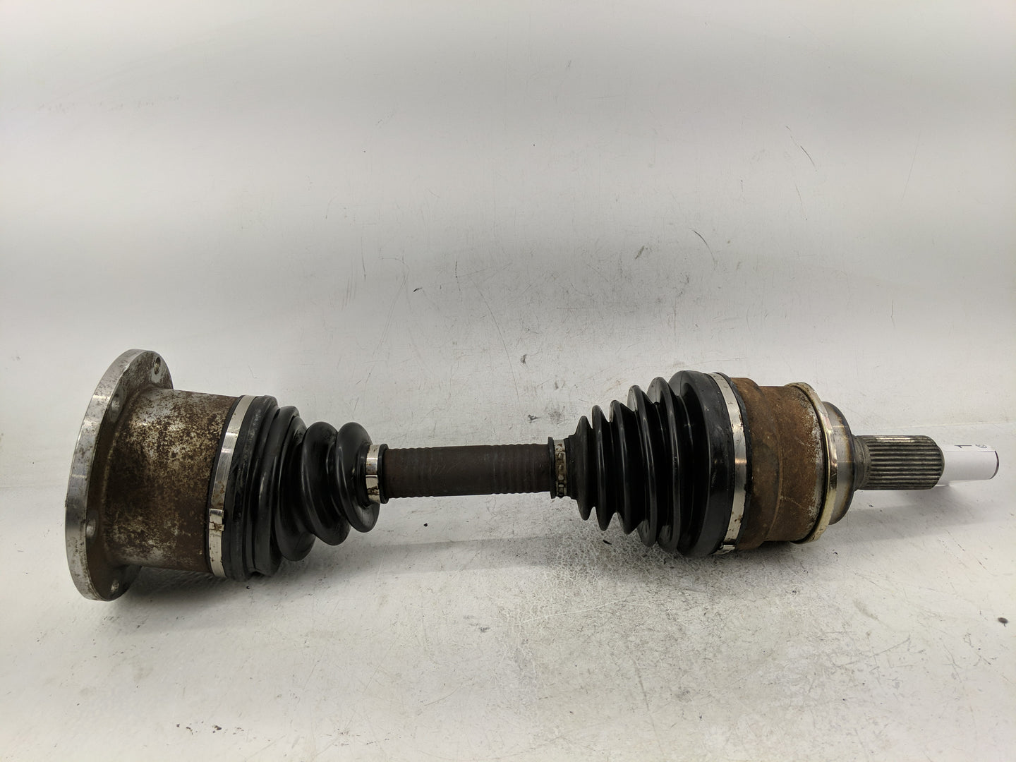 2001-2006 Chevrolet Silverado 3500 Axle Shaft Front Driver Cv C/v - Oemusedautoparts1.com