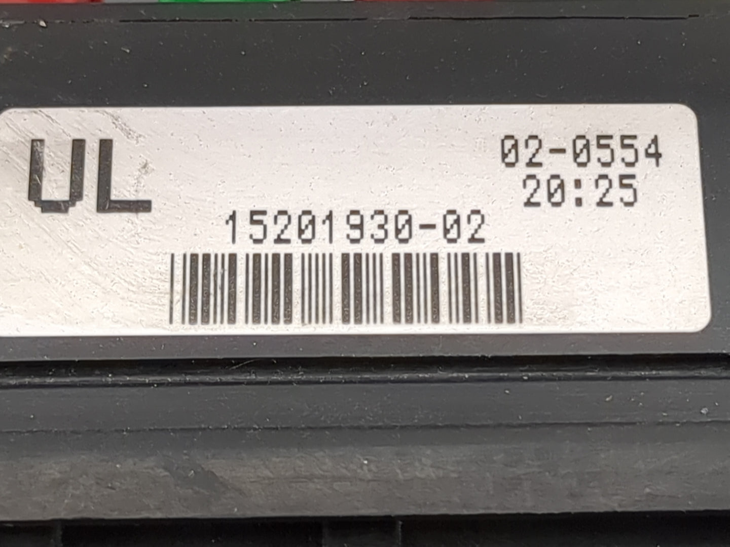 2004 Chevrolet Sub150 Fusebox Fuse Box Panel Relay Module P/N:15201930-02 15328864, 15328864, 12088567 Fits Fits 2003 2005 2