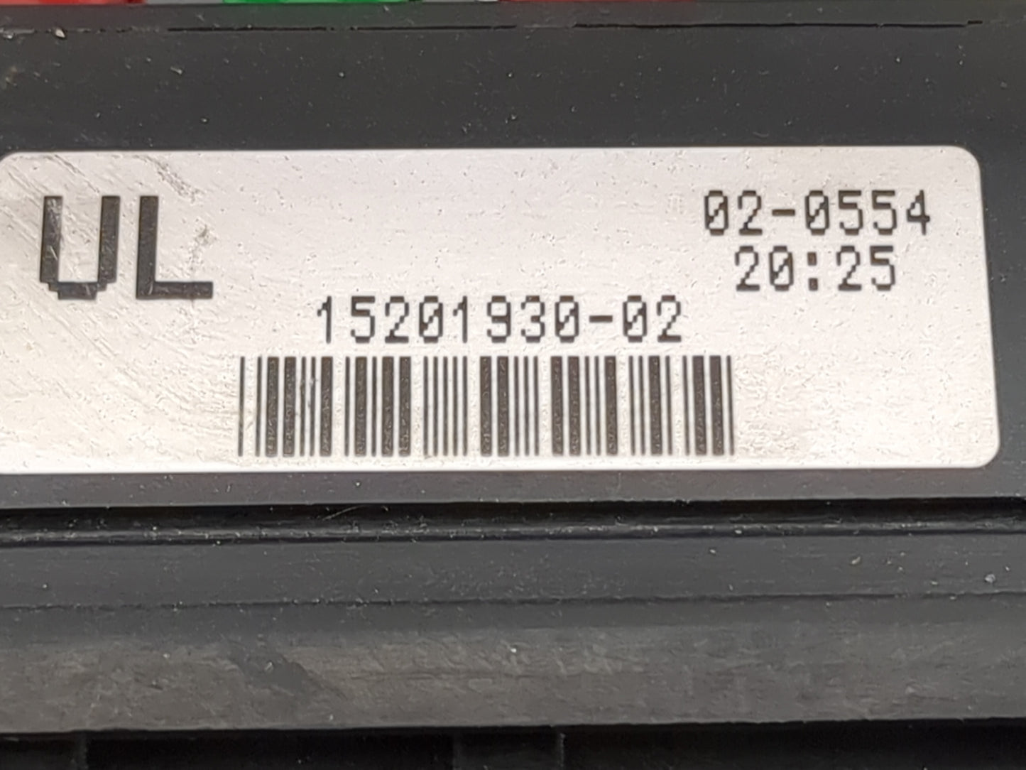 2004 Chevrolet Sub150 Fusebox Fuse Box Panel Relay Module P/N:15201930-02 15328864, 15328864, 12088567 Fits Fits 2003 2005 2