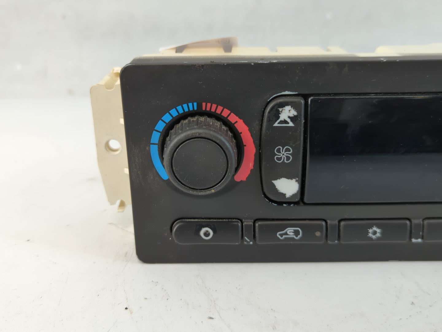2004-2005 Chevrolet Suburban 1500 Radio AM FM Cd Player Receiver Replacement P/N:15107730 Fits Fits 2003 2004 2005 2006 2007