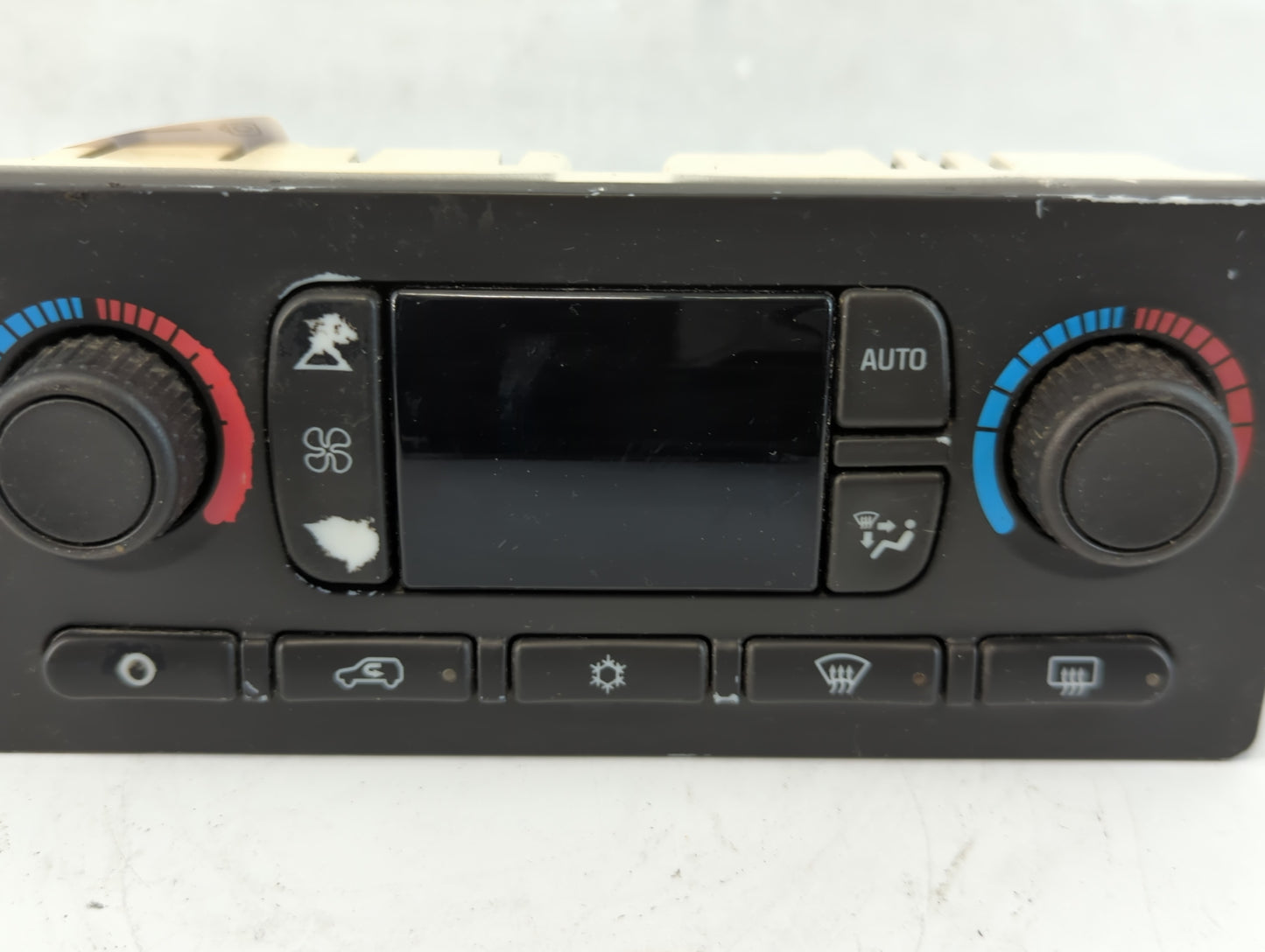 2004-2005 Chevrolet Suburban 1500 Radio AM FM Cd Player Receiver Replacement P/N:15107730 Fits Fits 2003 2004 2005 2006 2007