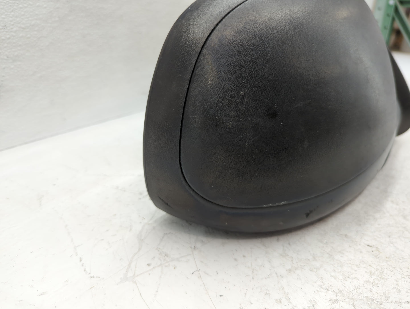 2003-2006 Chevrolet Suburban 1500 Passenger Side View Mirror - Right Door Mirror OEM Used - Oemusedautoparts1.com