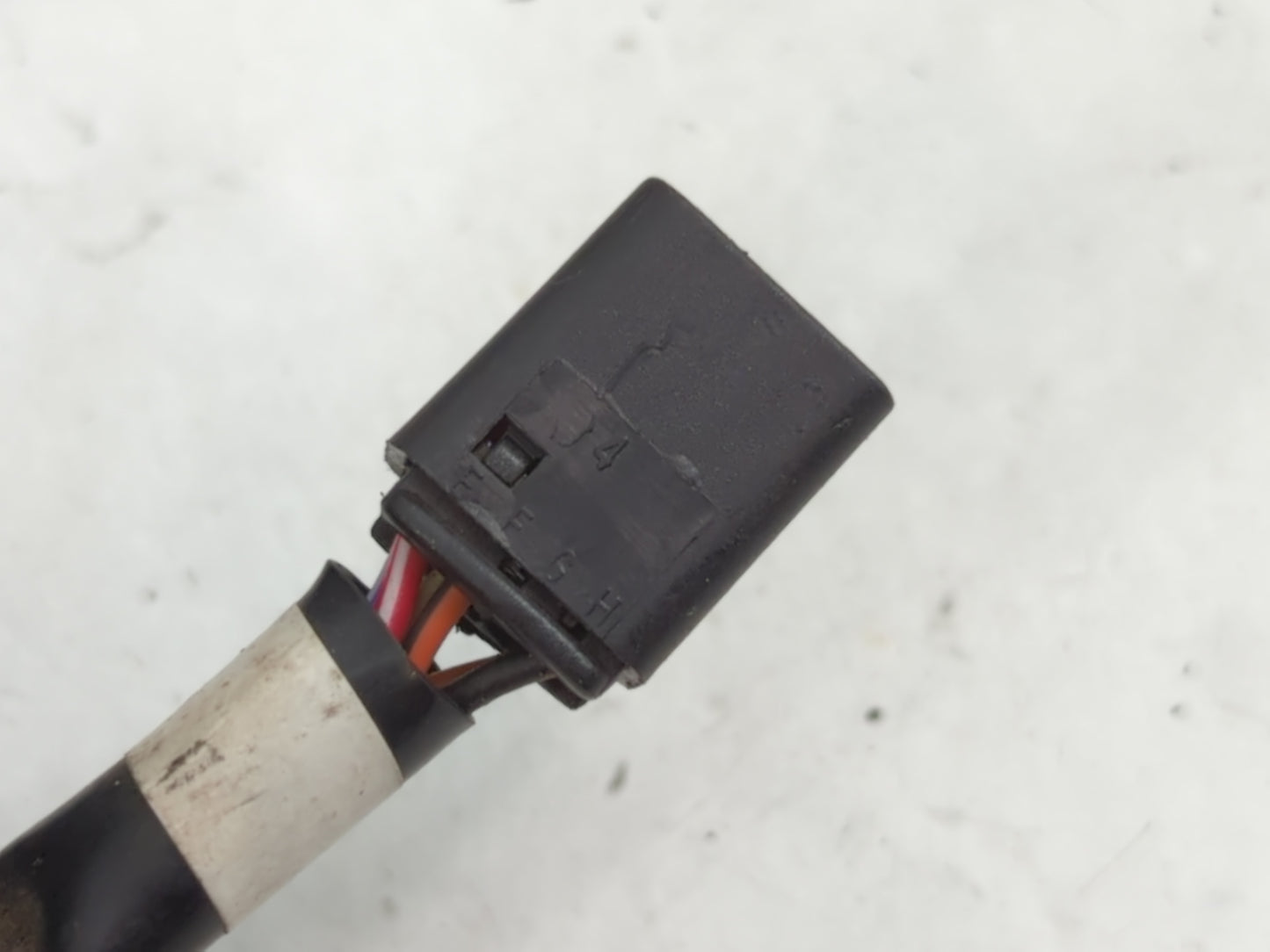 2003-2006 Chevrolet Suburban 1500 Passenger Side View Mirror - Right Door Mirror OEM Used - Oemusedautoparts1.com