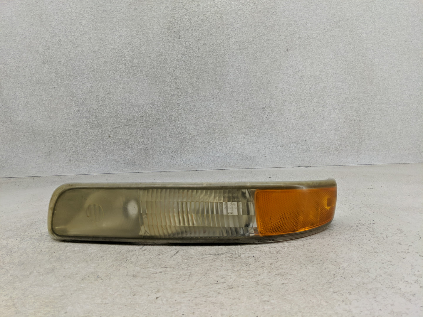 2000-2006 Chevrolet Suburban 1500 Driver Left Oem Front Light Lamp - Oemusedautoparts1.com
