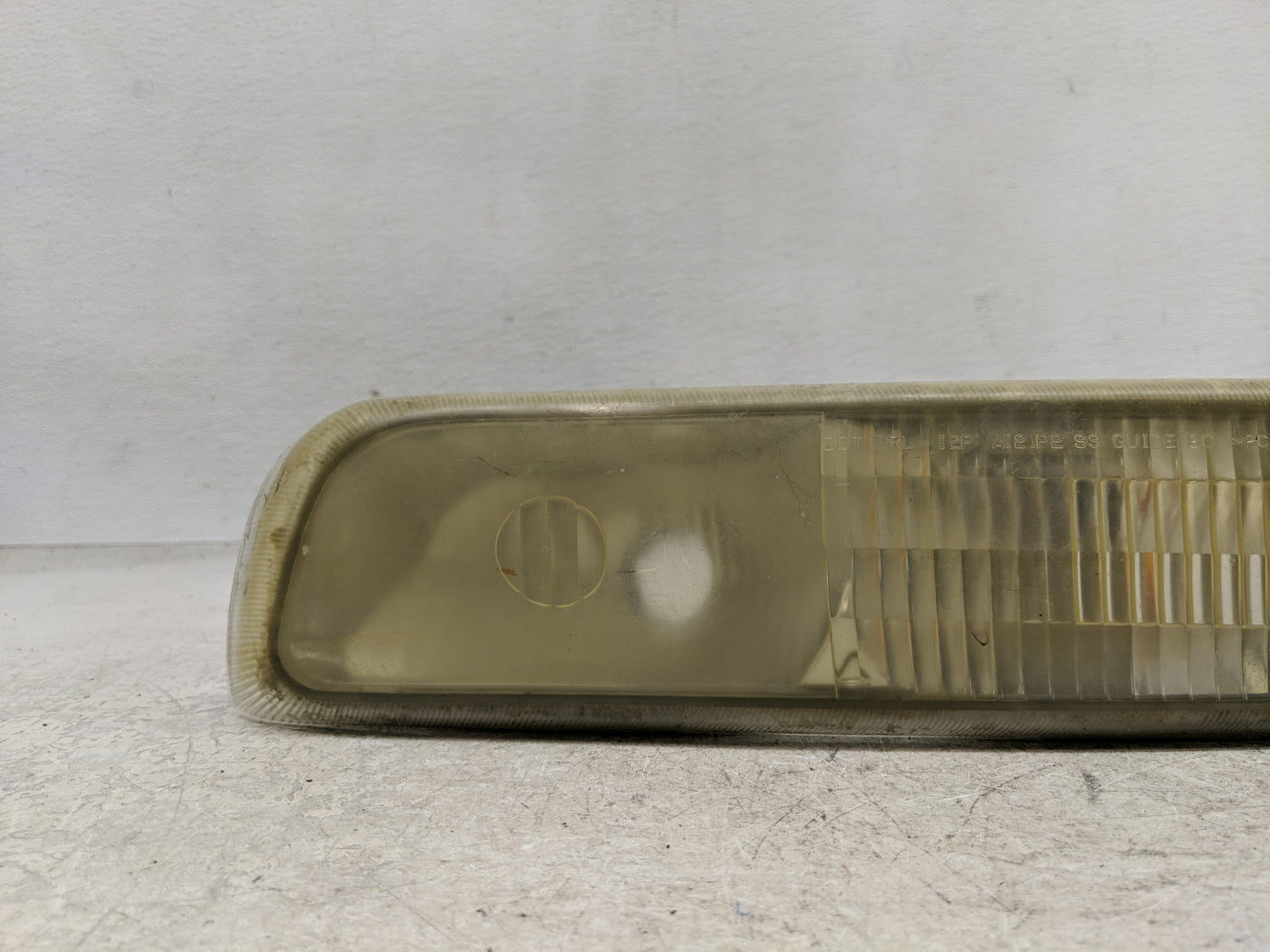 2000-2006 Chevrolet Suburban 1500 Driver Left Oem Front Light Lamp - Oemusedautoparts1.com