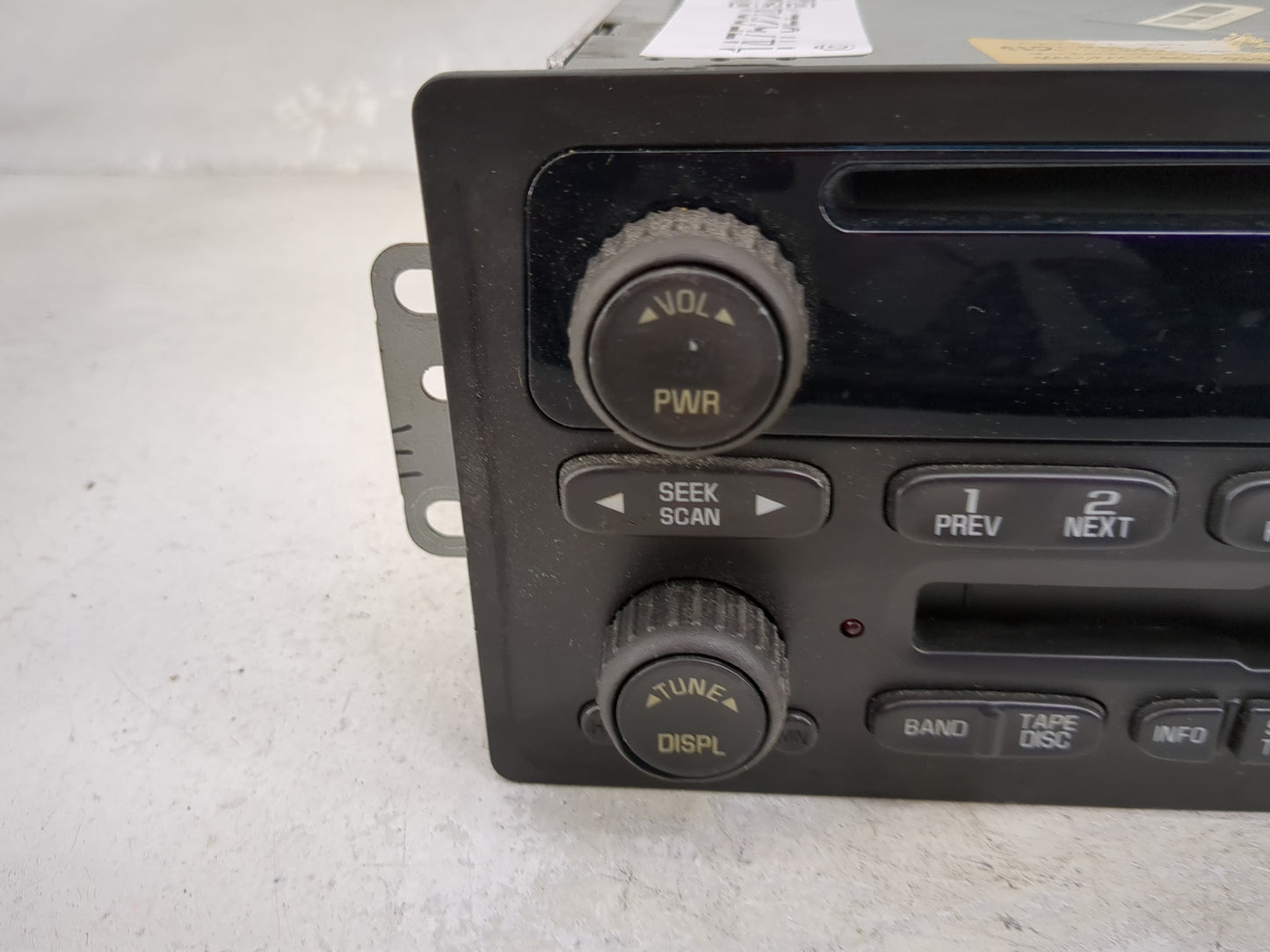 2003-2005 Chevrolet Suburban 1500 Radio AM FM Cd Player Receiver Replacement P/N:15138489 Fits Fits 2003 2004 2005 OEM Used 