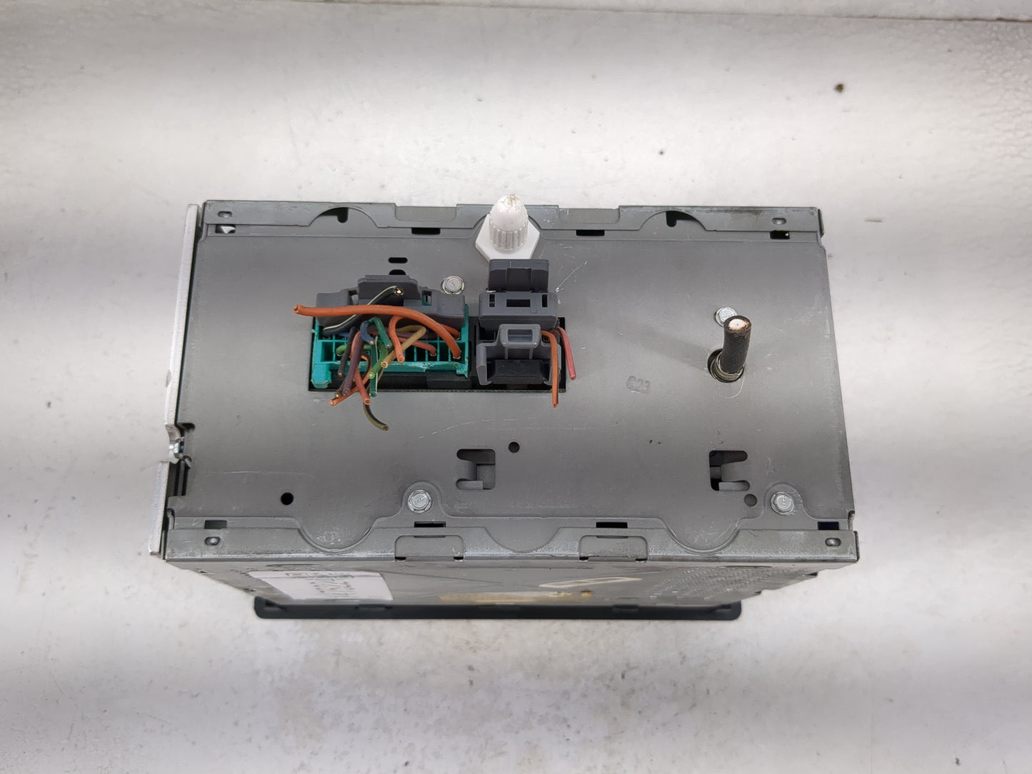 2003-2005 Chevrolet Suburban 1500 Radio AM FM Cd Player Receiver Replacement P/N:15138489 Fits Fits 2003 2004 2005 OEM Used 