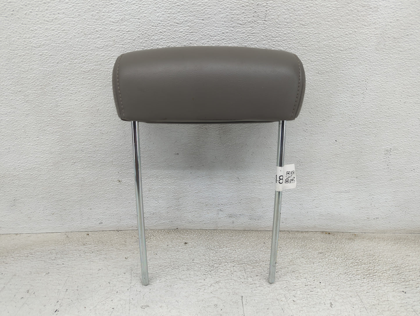 2003-2006 Chevrolet Suburban 1500 Headrest Head Rest Rear Seat Fits Fits 2003 2004 2005 2006 OEM Used Auto Parts - Oemusedau