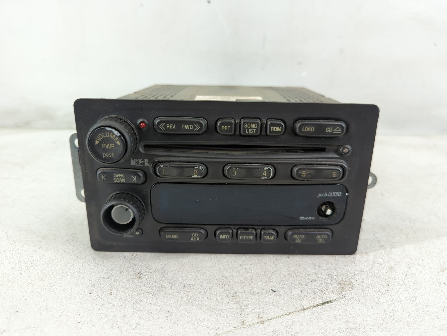 2003-2005 Chevrolet Tahoe Radio AM FM Cd Player Receiver Replacement P/N:1596055 Fits Fits 2003 2004 2005 2006 OEM Used Auto