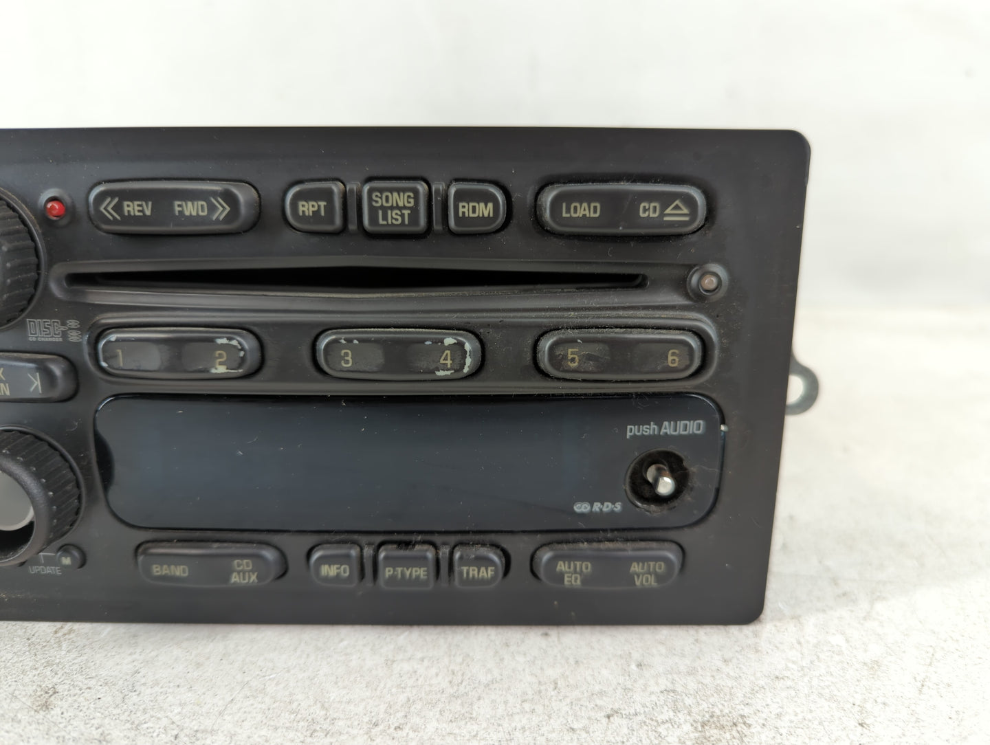 2003-2005 Chevrolet Tahoe Radio AM FM Cd Player Receiver Replacement P/N:1596055 Fits Fits 2003 2004 2005 2006 OEM Used Auto