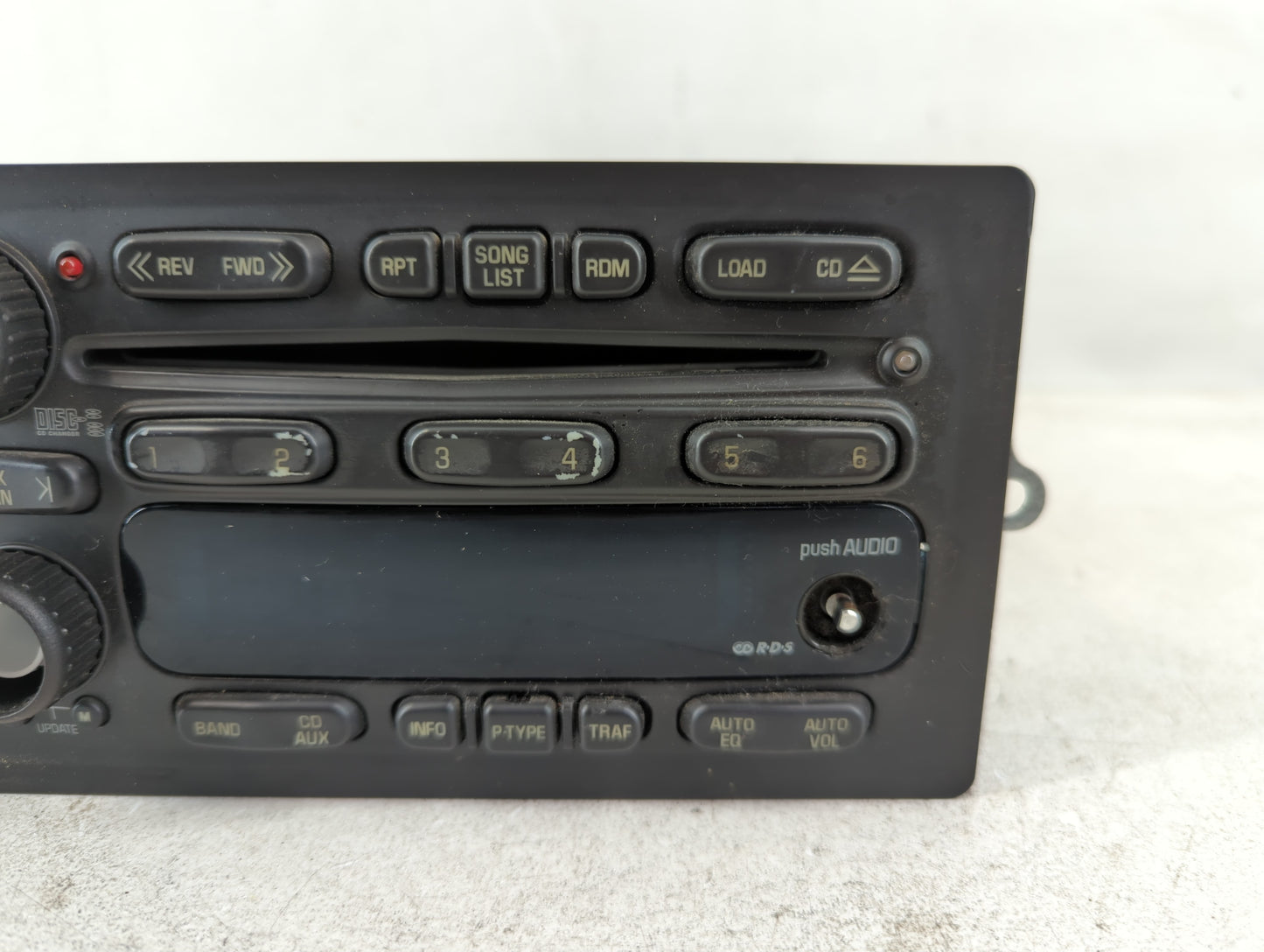 2003-2005 Chevrolet Tahoe Radio AM FM Cd Player Receiver Replacement P/N:1596055 Fits Fits 2003 2004 2005 2006 OEM Used Auto