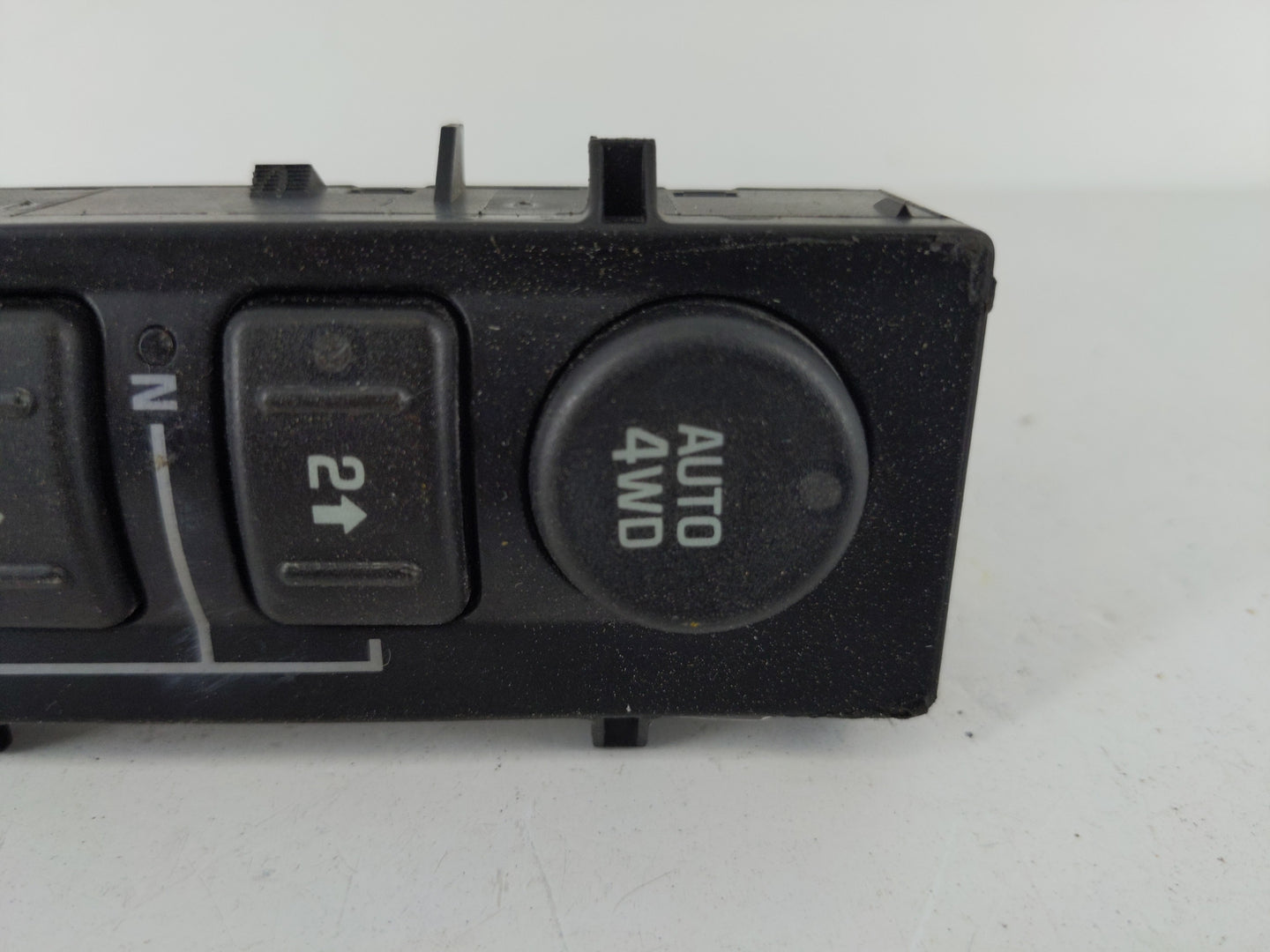 2003-2007 Chevrolet Tahoe 4.8L Transfer Case Switch Oem - Oemusedautoparts1.com