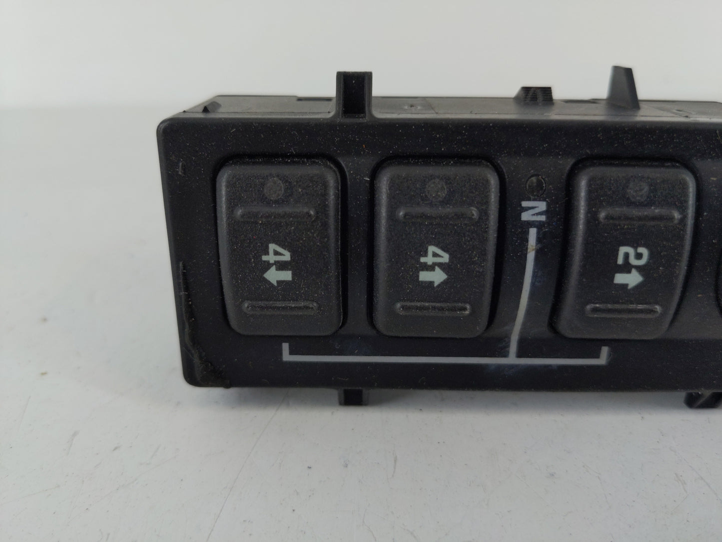 2003-2007 Chevrolet Tahoe 4.8L Transfer Case Switch Oem - Oemusedautoparts1.com