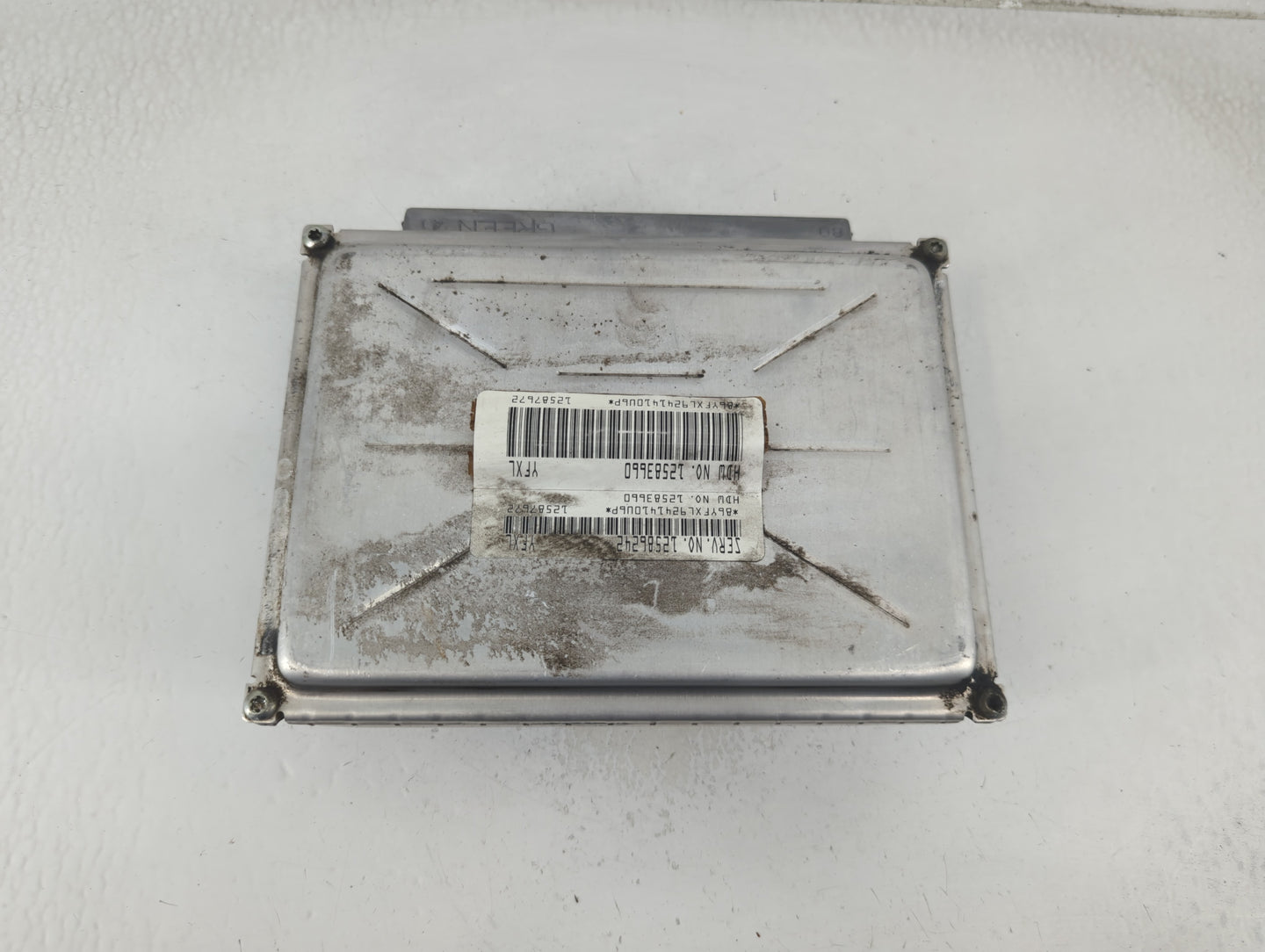 2004 Chevrolet Tahoe PCM Engine Control Computer ECU ECM PCU OEM P/N:12583660 12586242 Fits OEM Used Auto Parts - Oemusedaut