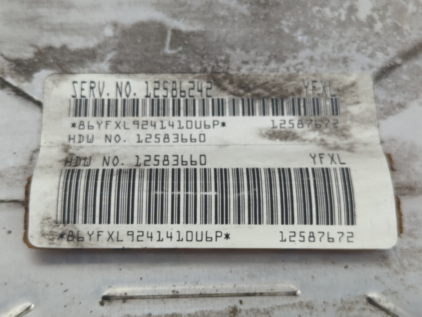 2004 Chevrolet Tahoe PCM Engine Control Computer ECU ECM PCU OEM P/N:12583660 12586242 Fits OEM Used Auto Parts - Oemusedaut