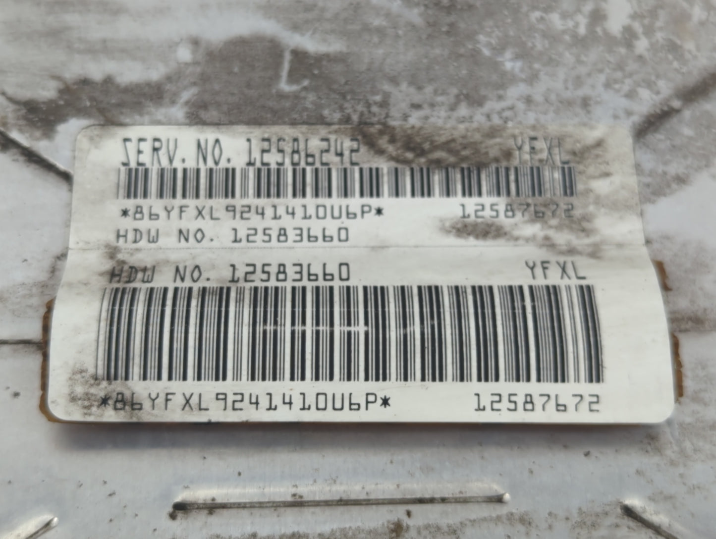 2004 Chevrolet Tahoe PCM Engine Control Computer ECU ECM PCU OEM P/N:12583660 12586242 Fits OEM Used Auto Parts - Oemusedaut