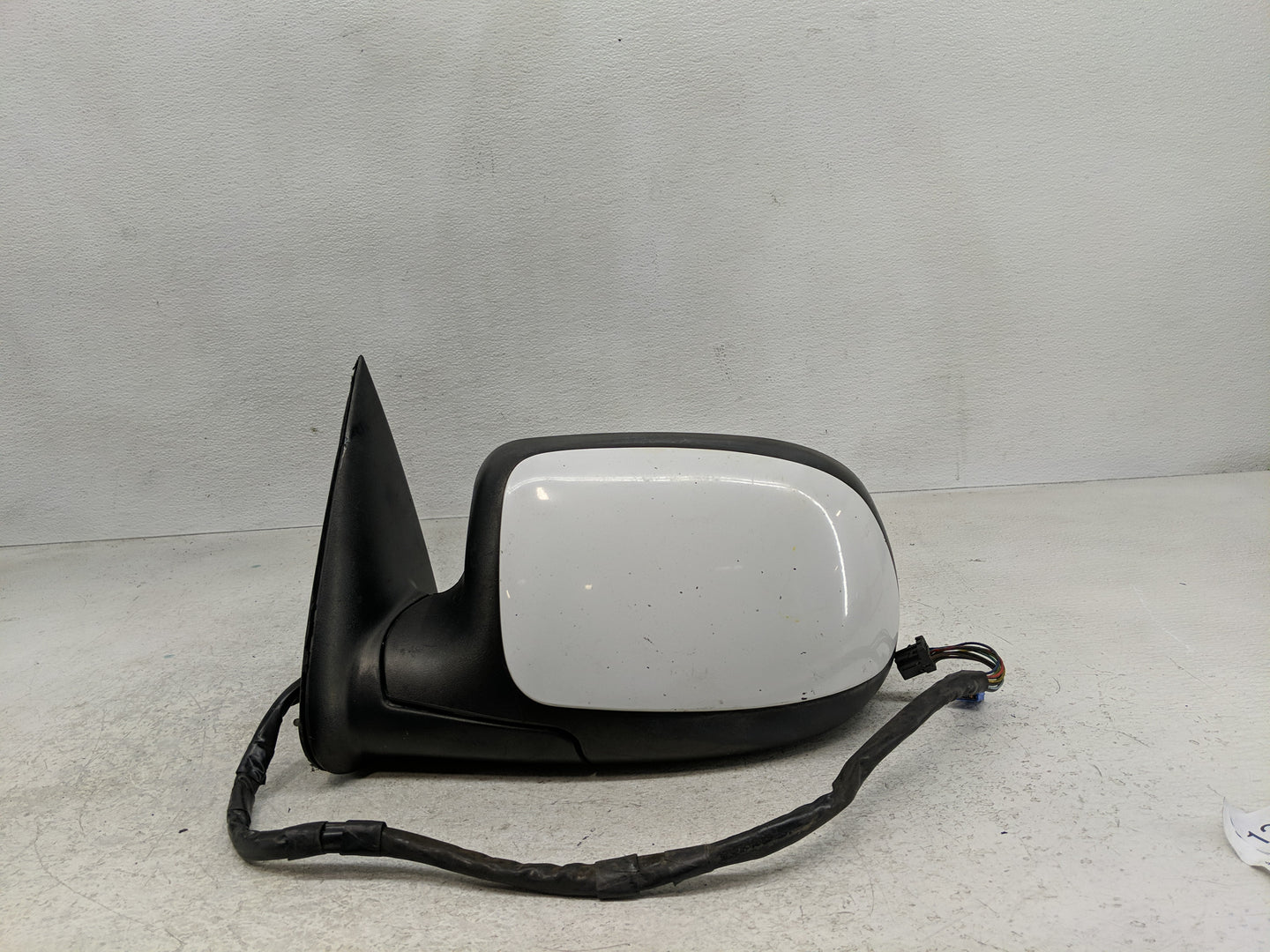 2003-2006 Chevrolet Tahoe Side Mirror Replacement Driver Left View Door Mirror Fits Fits 2003 2004 2005 2006 2007 OEM Used A