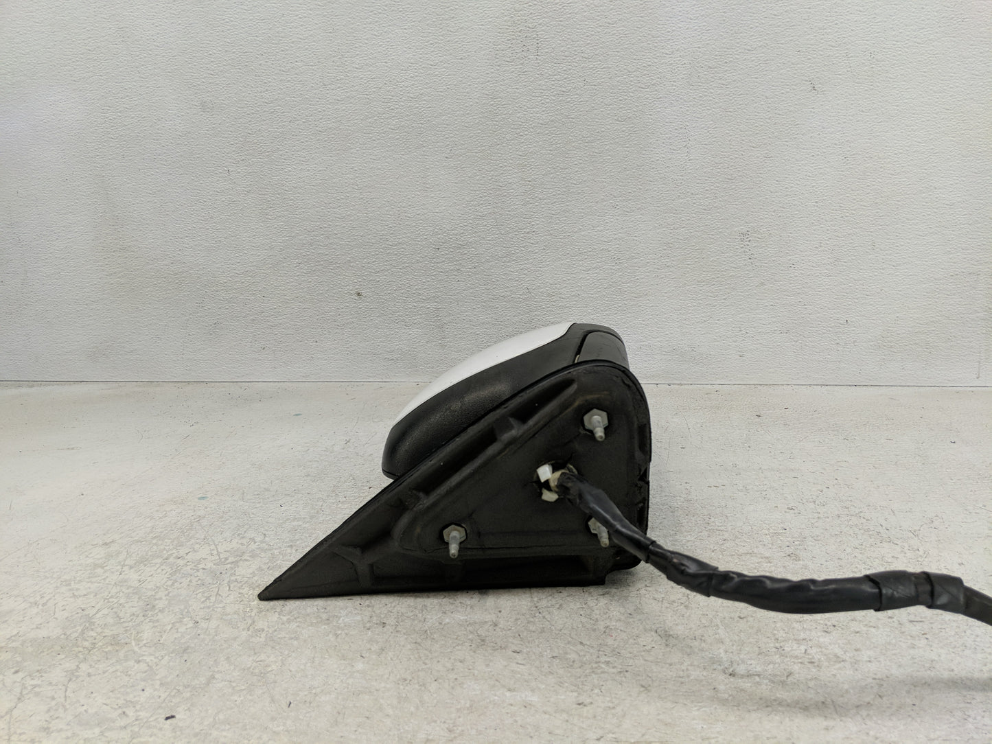 2003-2006 Chevrolet Tahoe Side Mirror Replacement Driver Left View Door Mirror Fits Fits 2003 2004 2005 2006 2007 OEM Used A