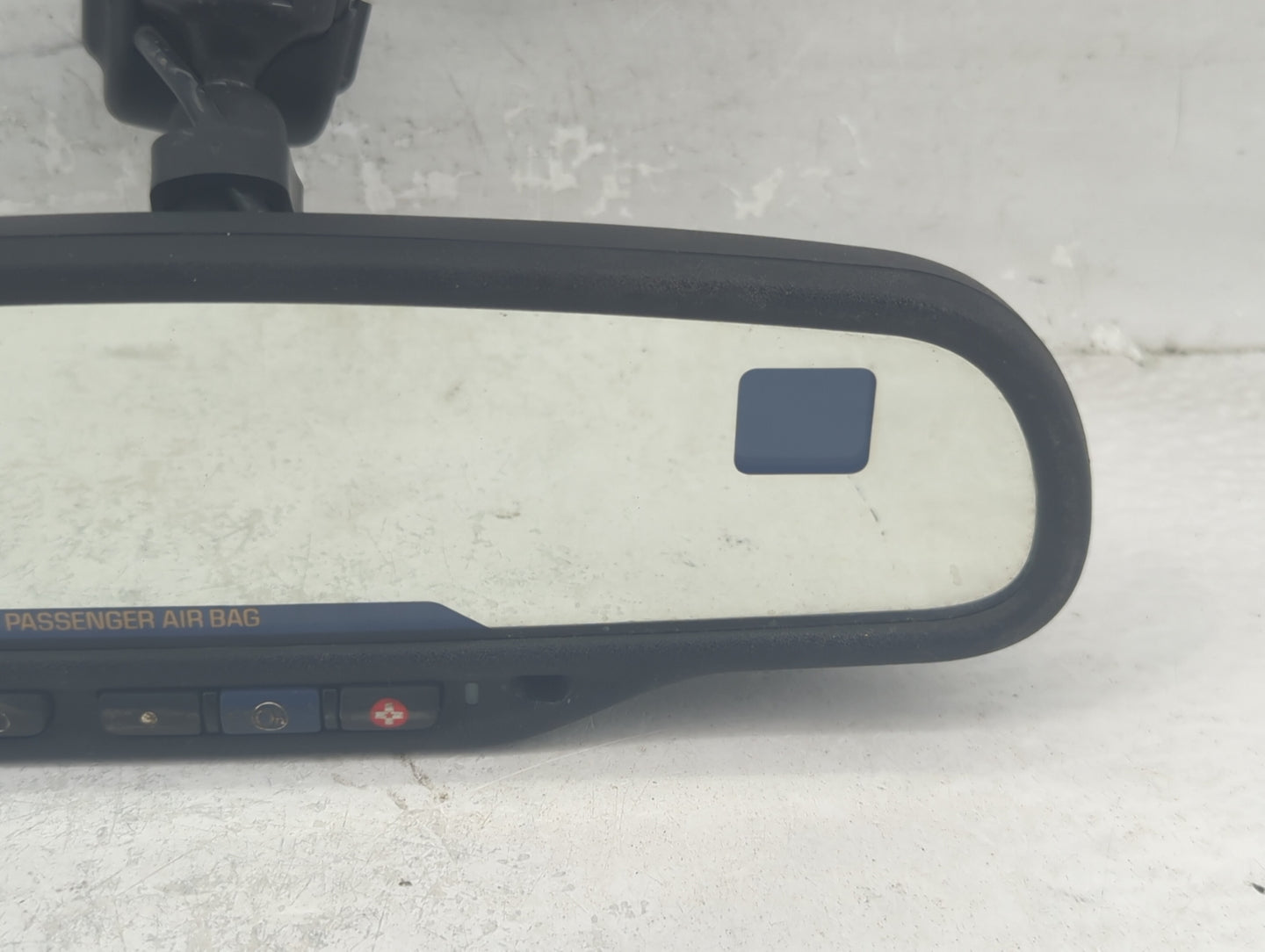 2004 Chevrolet Tahoe Interior Rear View Mirror Replacement OEM P/N:15071191 Fits OEM Used Auto Parts - Oemusedautoparts1.com