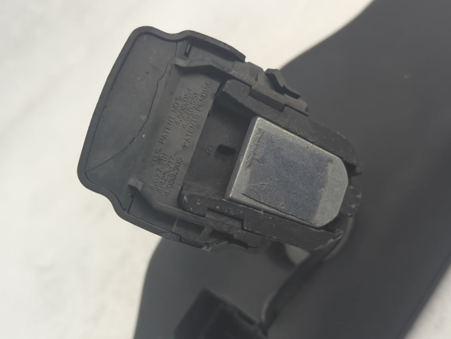 2004 Chevrolet Tahoe Interior Rear View Mirror Replacement OEM P/N:15071191 Fits OEM Used Auto Parts - Oemusedautoparts1.com