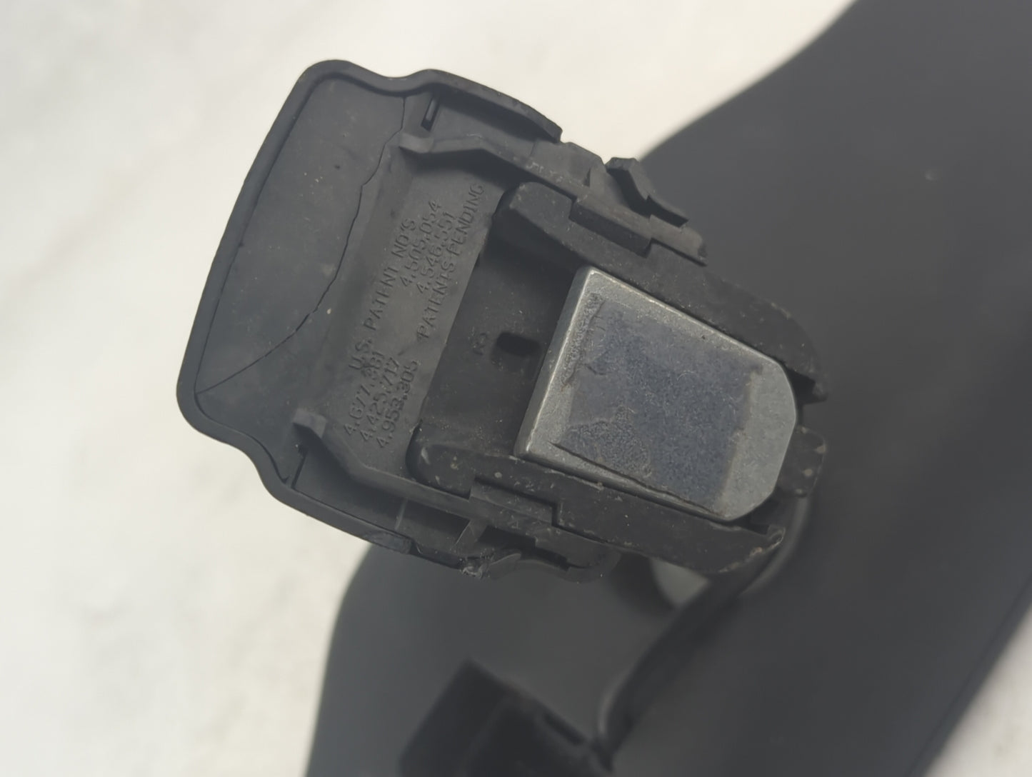 2004 Chevrolet Tahoe Interior Rear View Mirror Replacement OEM P/N:15071191 Fits OEM Used Auto Parts - Oemusedautoparts1.com