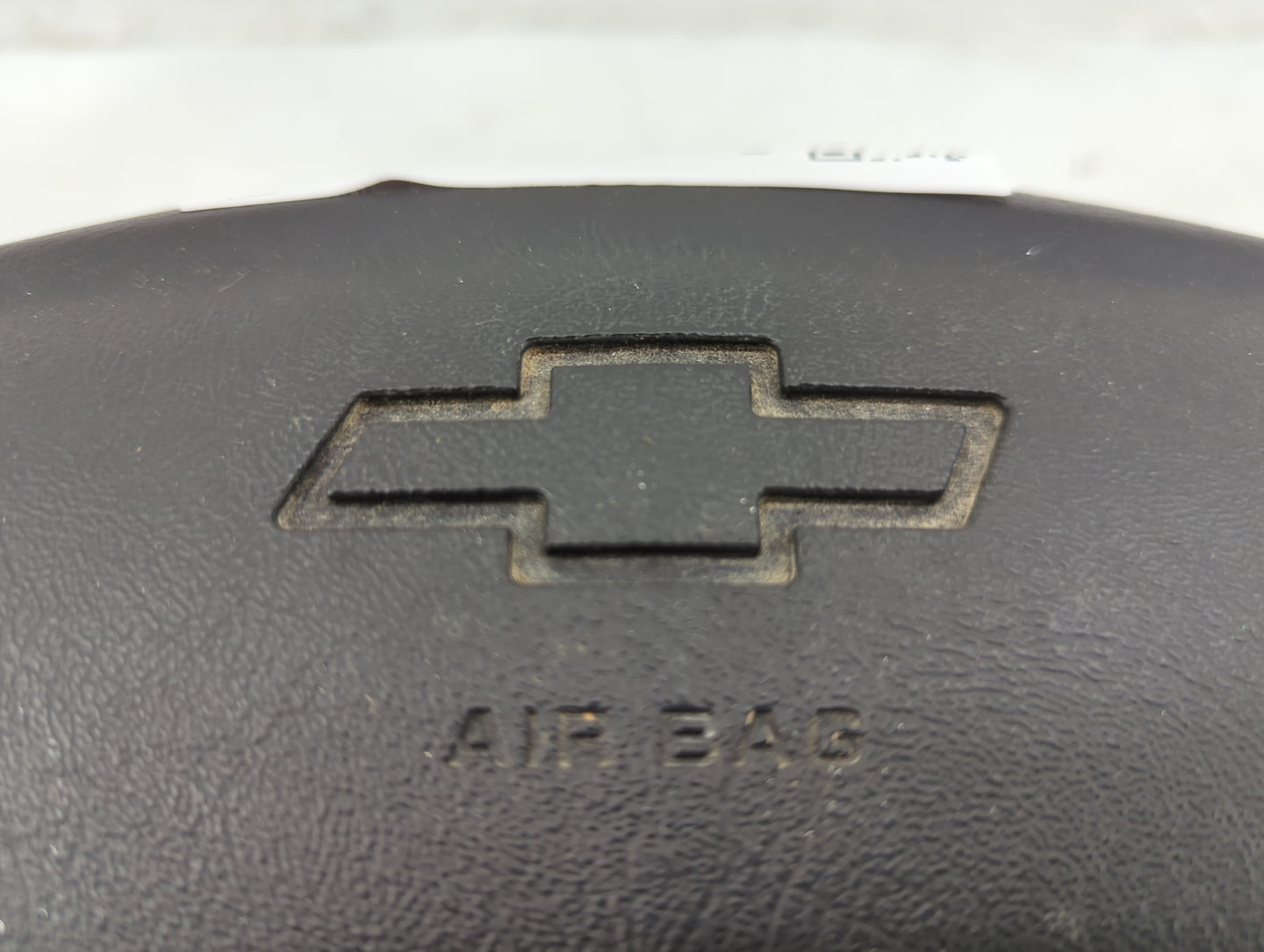 2003-2006 Chevrolet Tahoe Air Bag Driver Left Steering Wheel Mounted Fits Fits 2003 2004 2005 2006 2007 OEM Used Auto Parts 