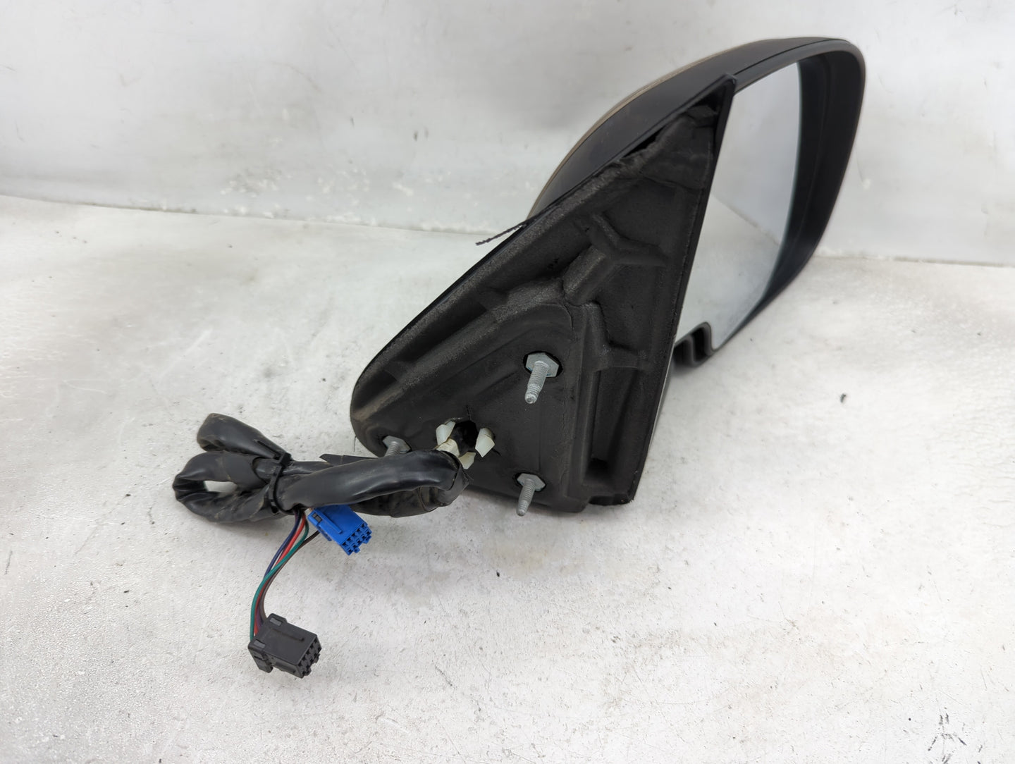 2003-2006 Chevrolet Tahoe Passenger Side View Mirror - Right Door Mirror OEM Used - Oemusedautoparts1.com