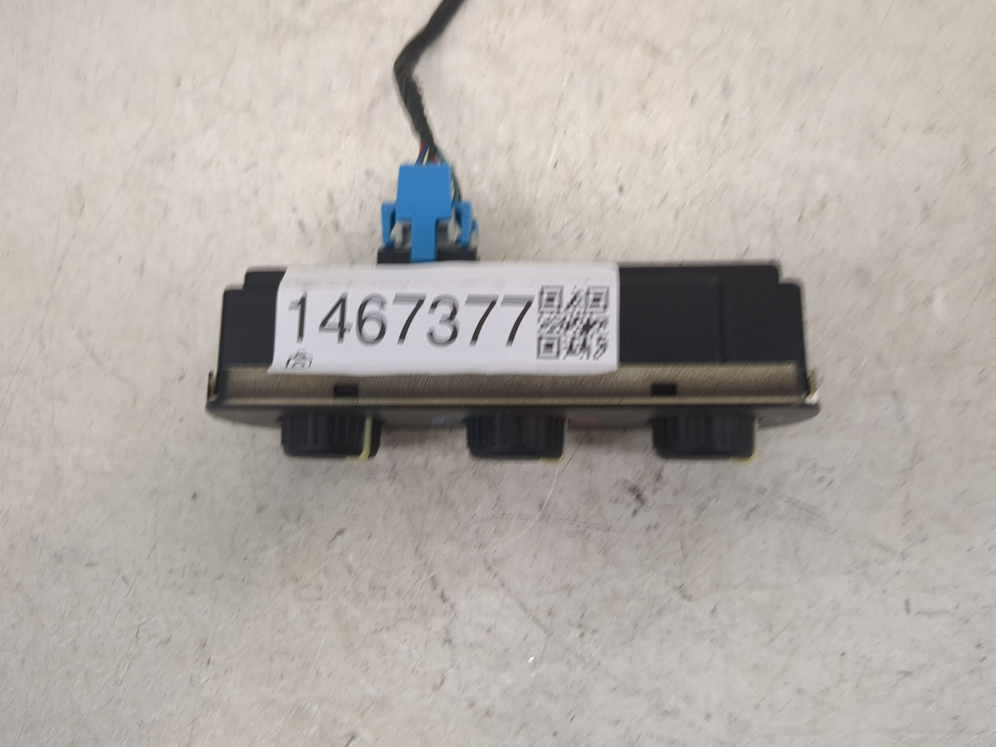 2003-2006 Chevrolet Tahoe Climate Control Module Temperature AC/Heater Replacement P/N:15763046 Fits Fits 2003 2004 2005 200