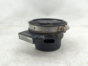 2000-2006 Chevrolet Tahoe Mass Air Flow Meter Maf 1469112