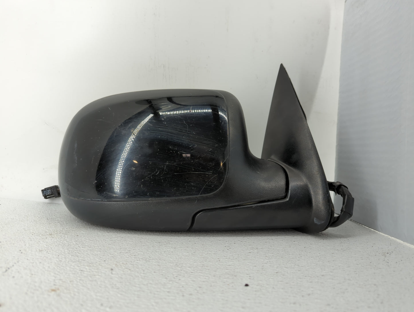2003-2004 Chevrolet Tahoe Passenger Side View Mirror - Right Door Mirror OEM Used - Oemusedautoparts1.com
