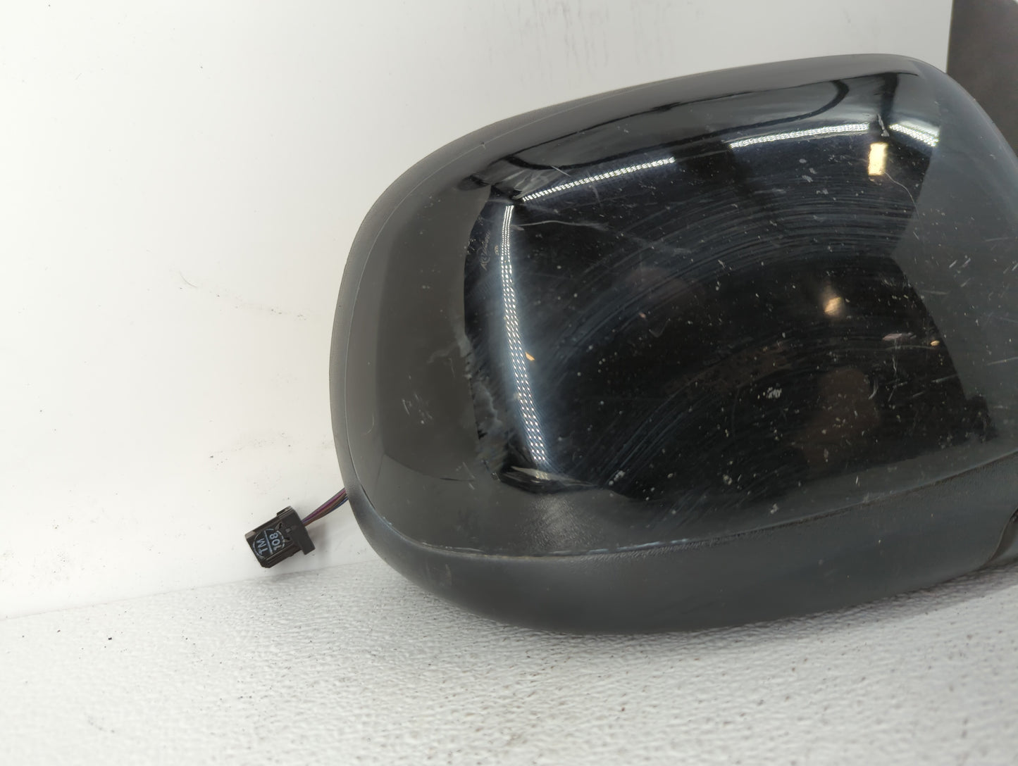 2003-2004 Chevrolet Tahoe Passenger Side View Mirror - Right Door Mirror OEM Used - Oemusedautoparts1.com