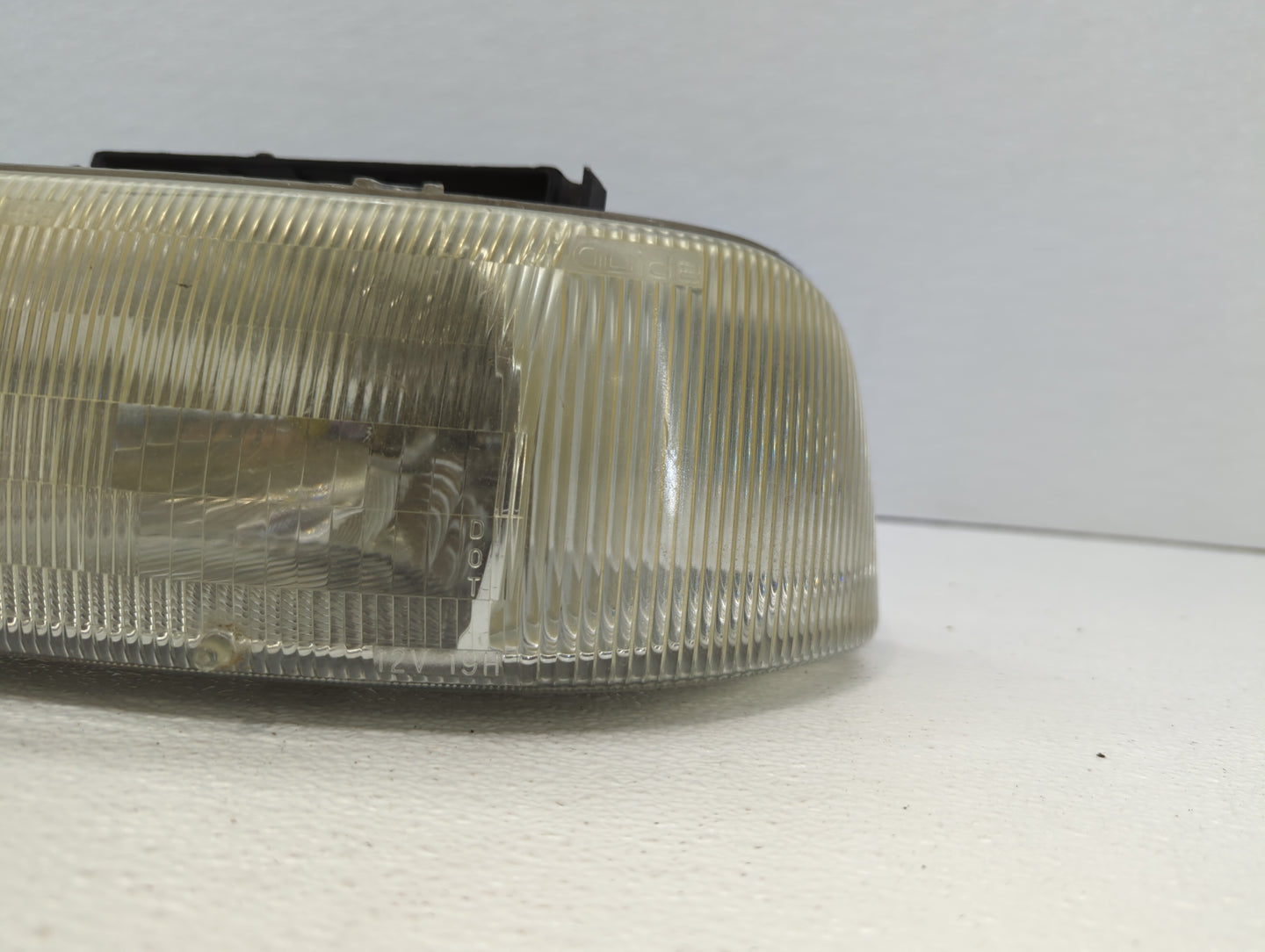 2000-2006 Chevrolet Tahoe Driver Left Oem Head Light Headlight Lamp - Oemusedautoparts1.com