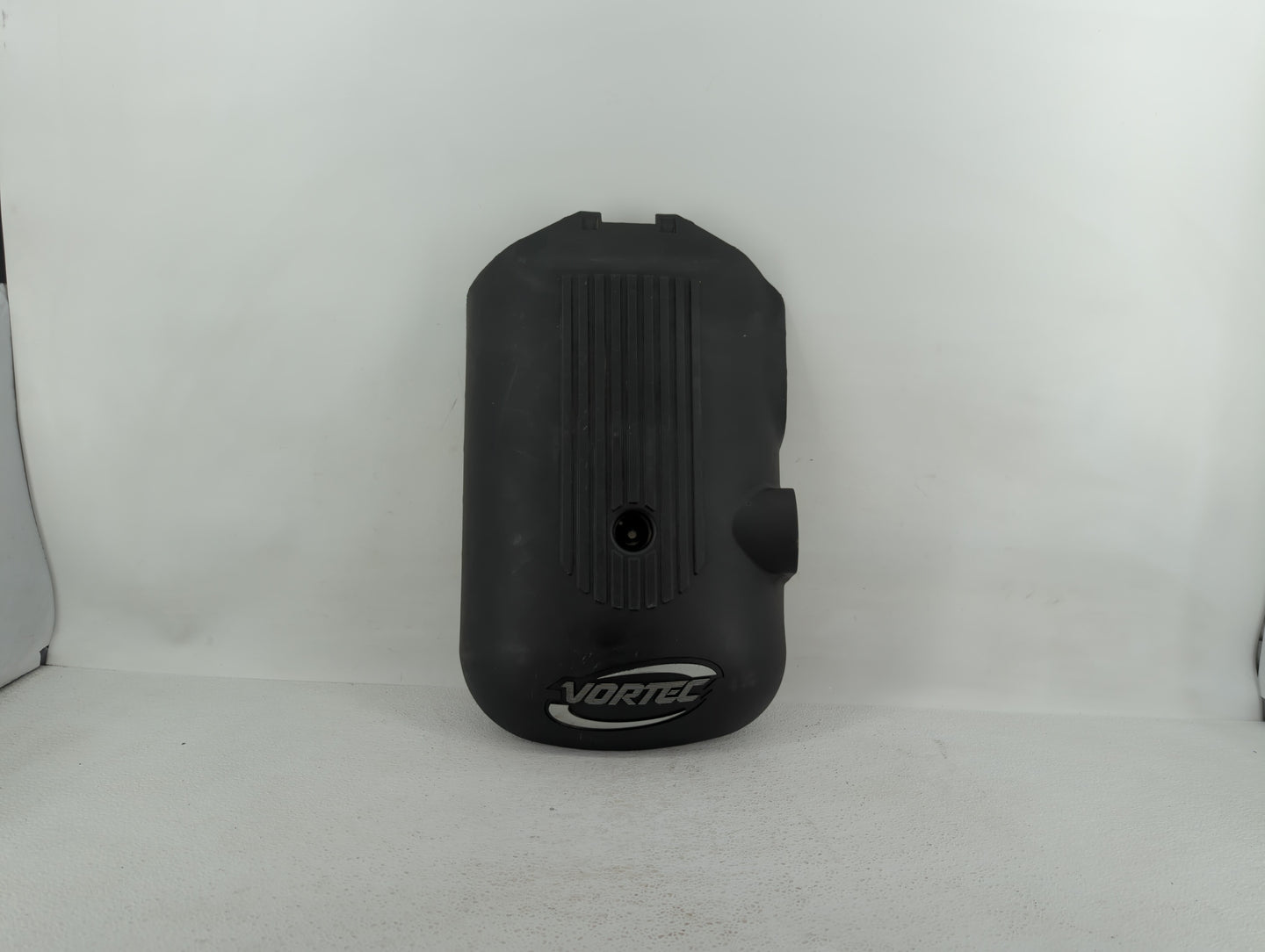 2004 Chevrolet Tahoe Engine Cover - Oemusedautoparts1.com