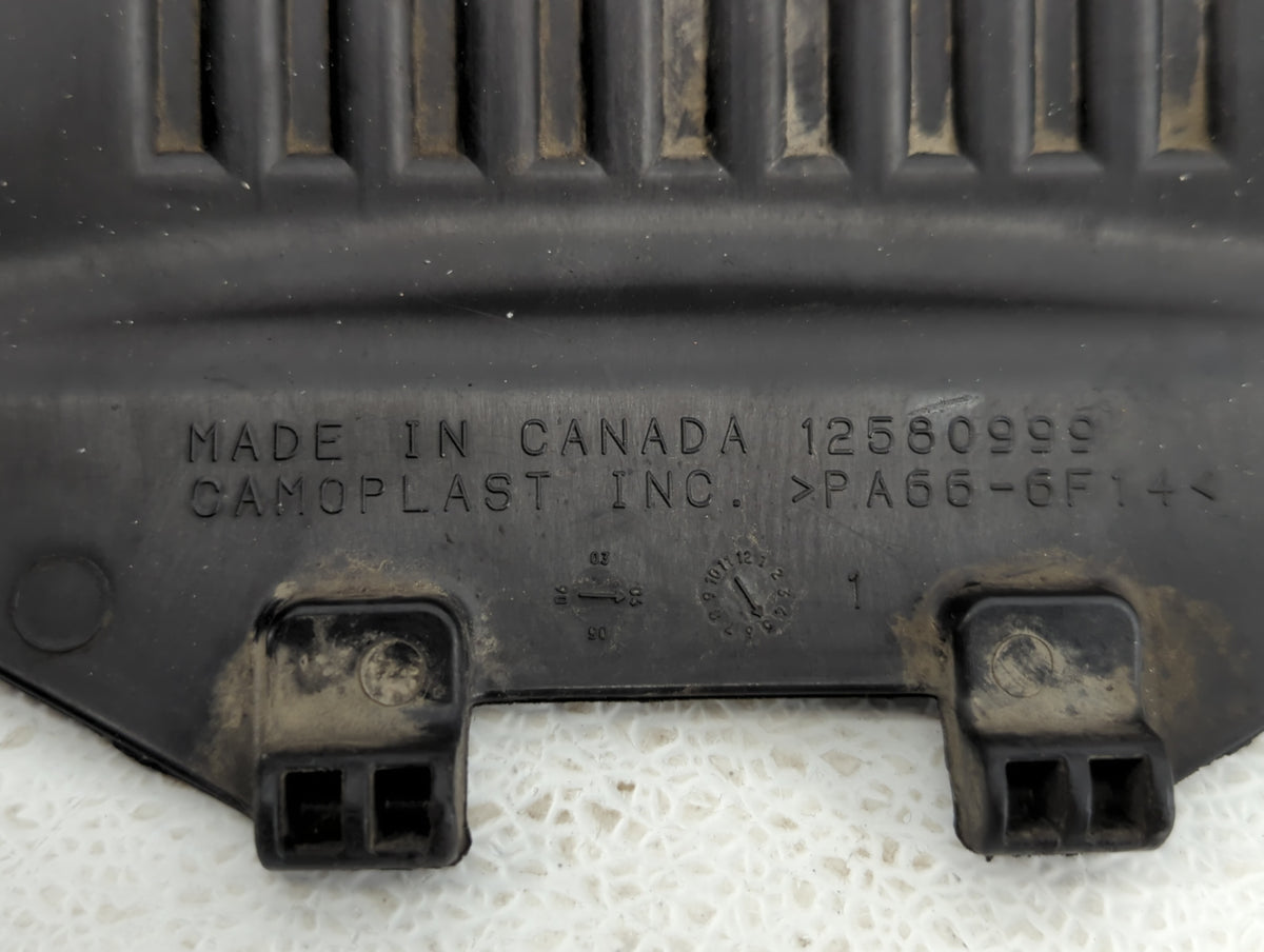 2004 Chevrolet Tahoe Engine Cover 436318 - Oemusedautoparts1.com