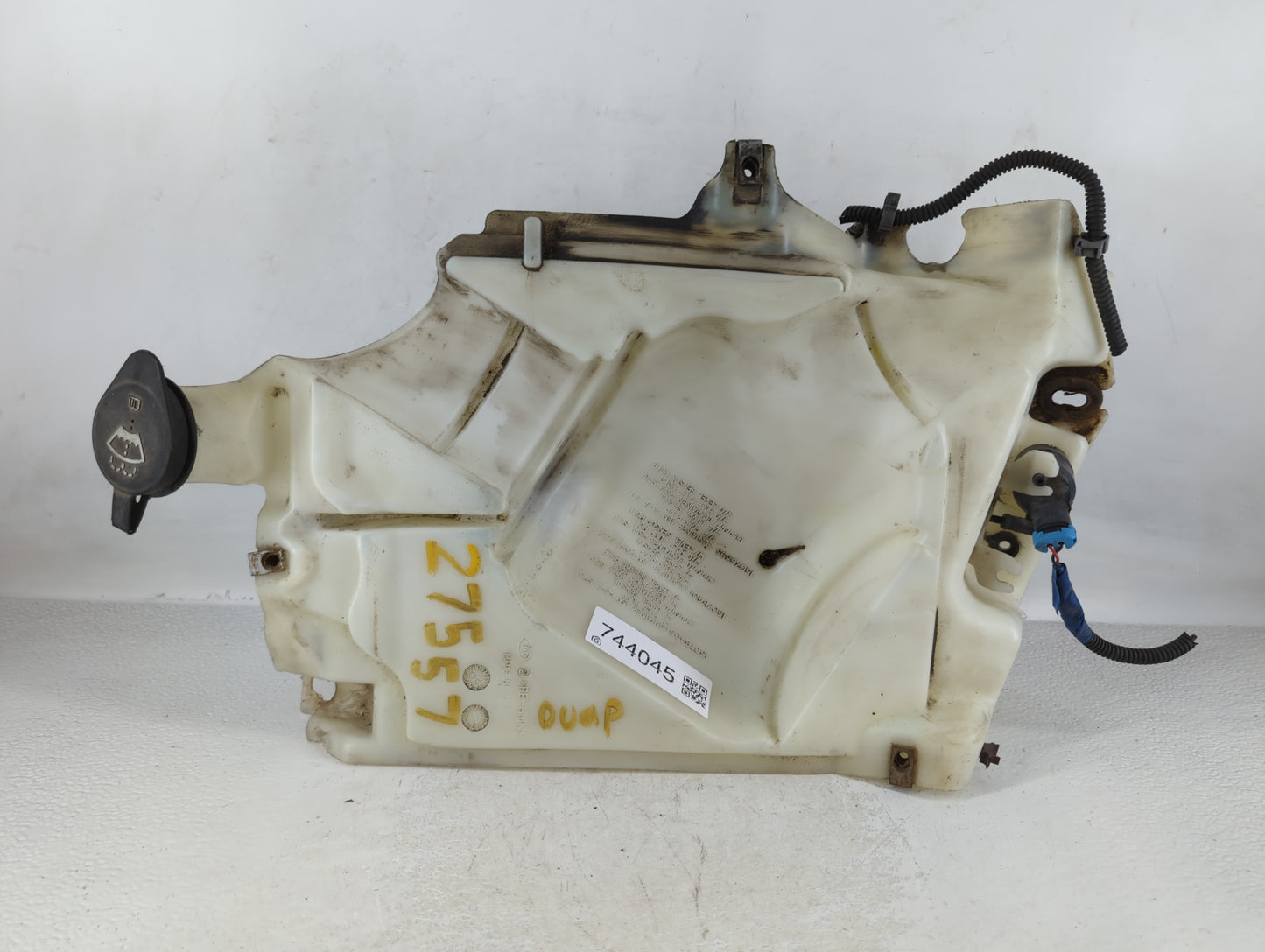 Chevrolet Trailbazer Ext Windshield Washer Fluid Reservoir Bottle Oem - Oemusedautoparts1.com